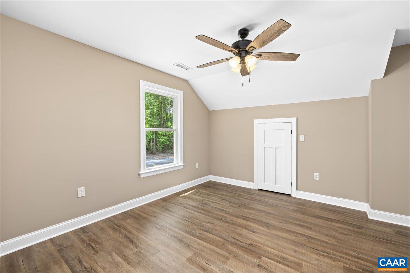 EAGLES COVE - Residential