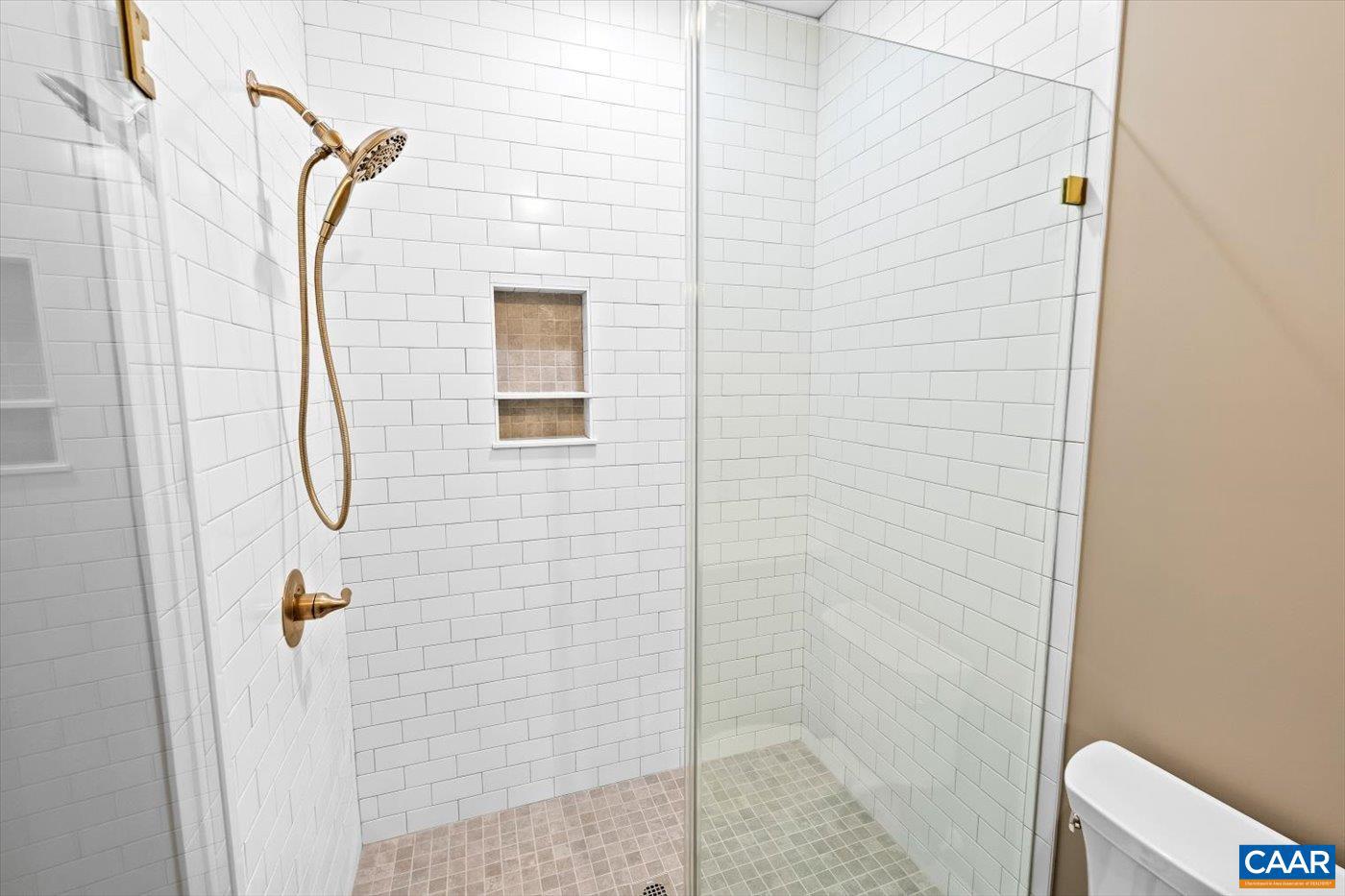 EAGLES COVE - Residential