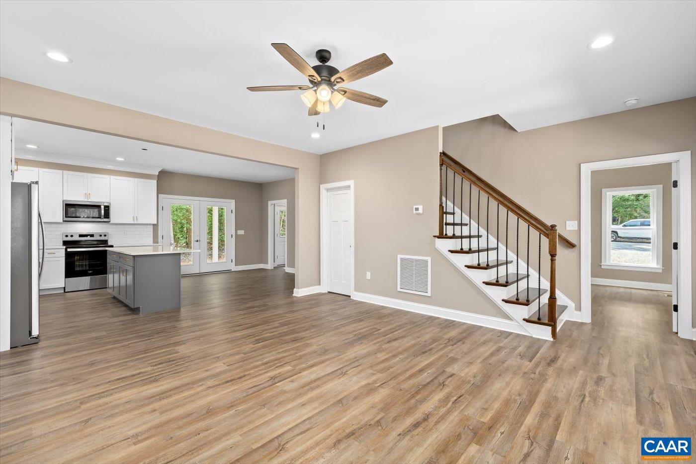 EAGLES COVE - Residential