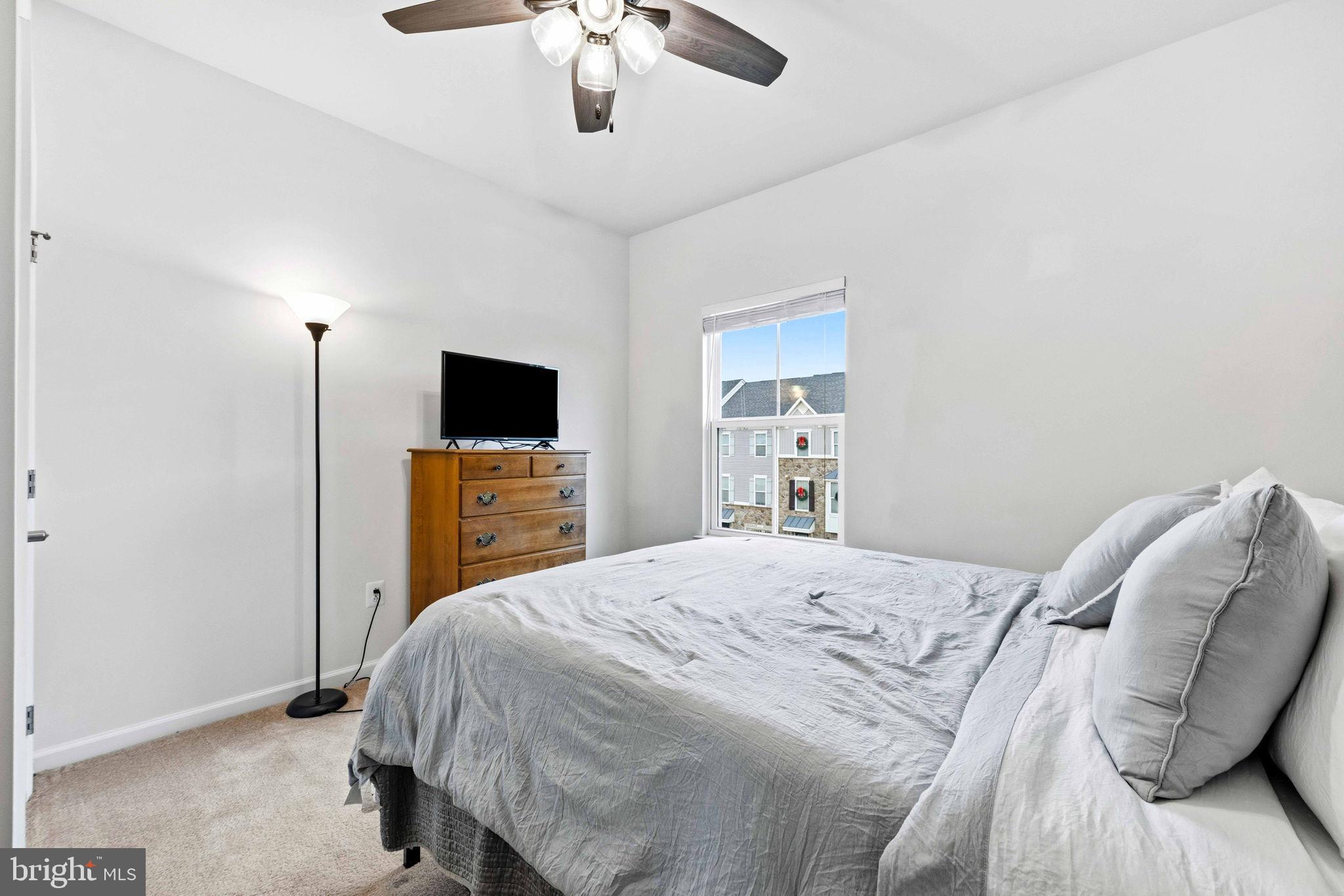 CREEKSIDE VILLAGE AT TANYARD SPRINGS - Residential