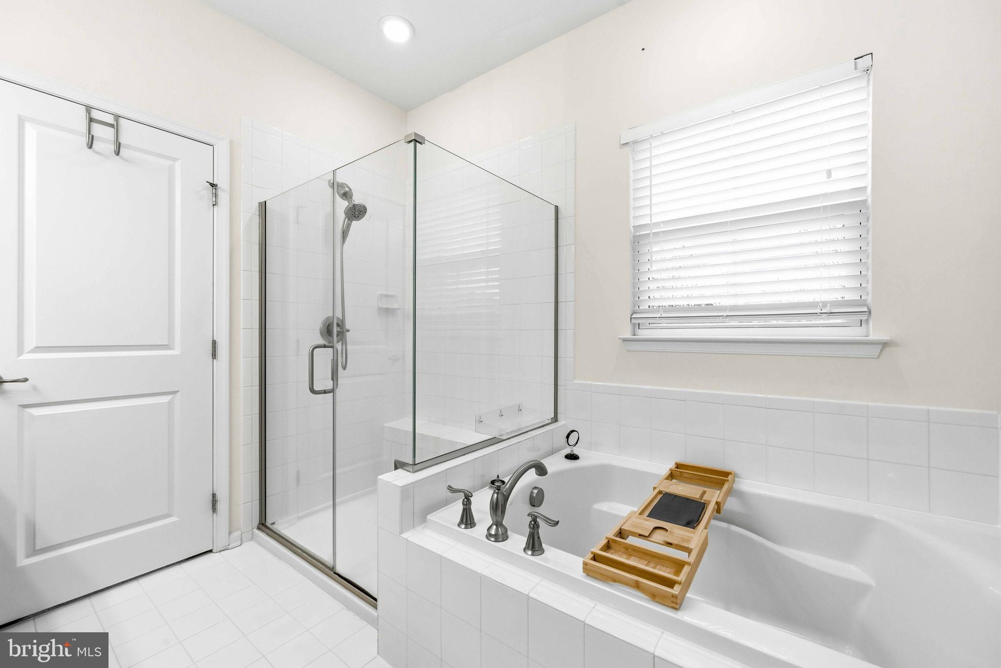 CREEKSIDE VILLAGE AT TANYARD SPRINGS - Residential