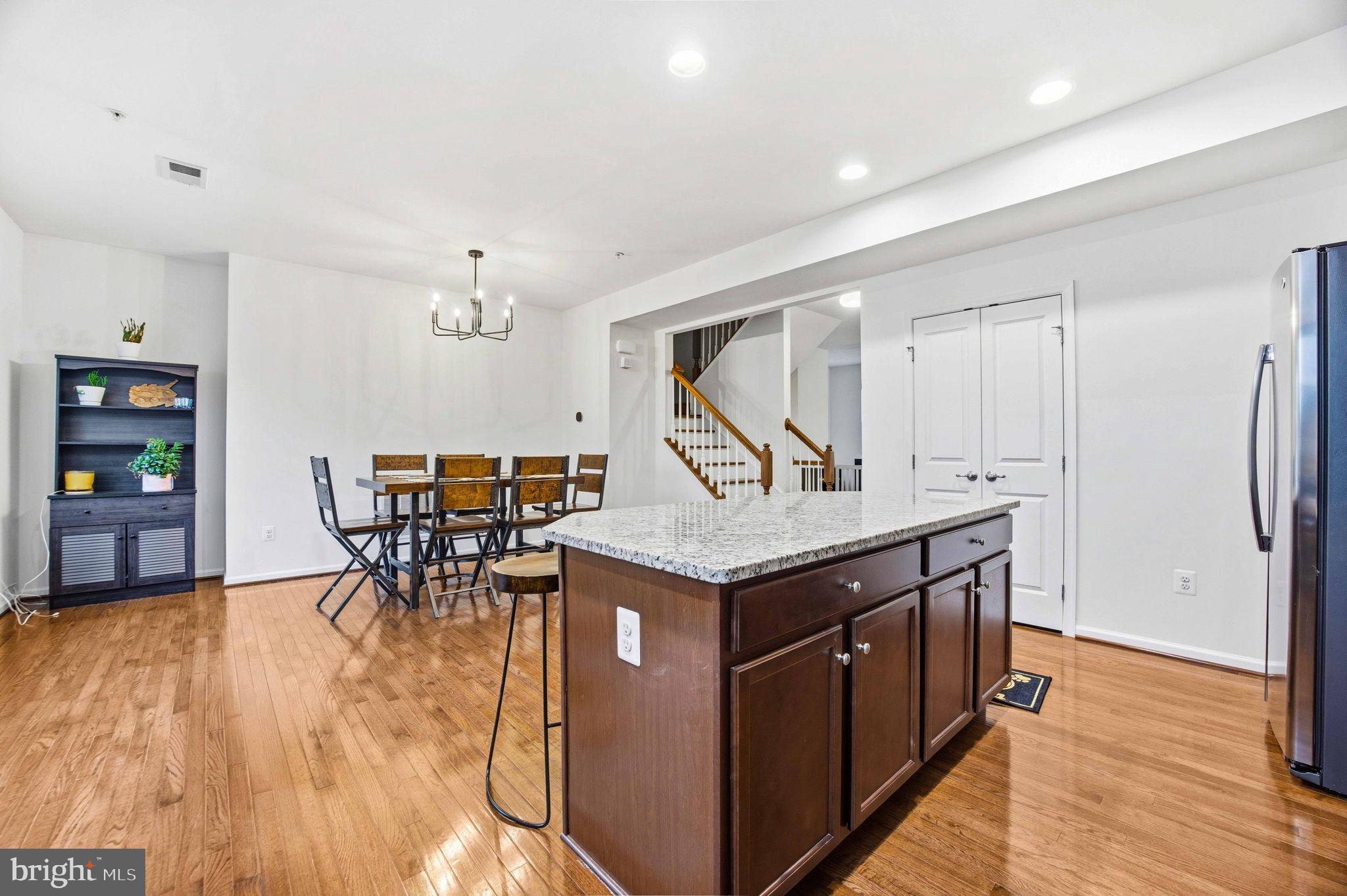 CREEKSIDE VILLAGE AT TANYARD SPRINGS - Residential