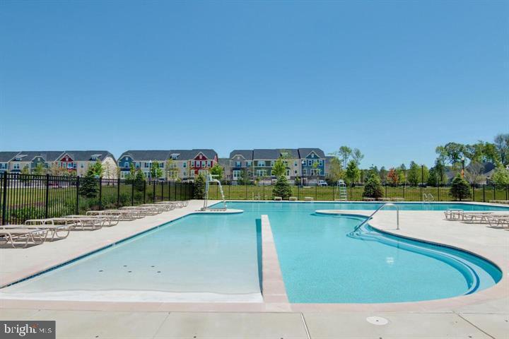 CREEKSIDE VILLAGE AT TANYARD SPRINGS - Residential