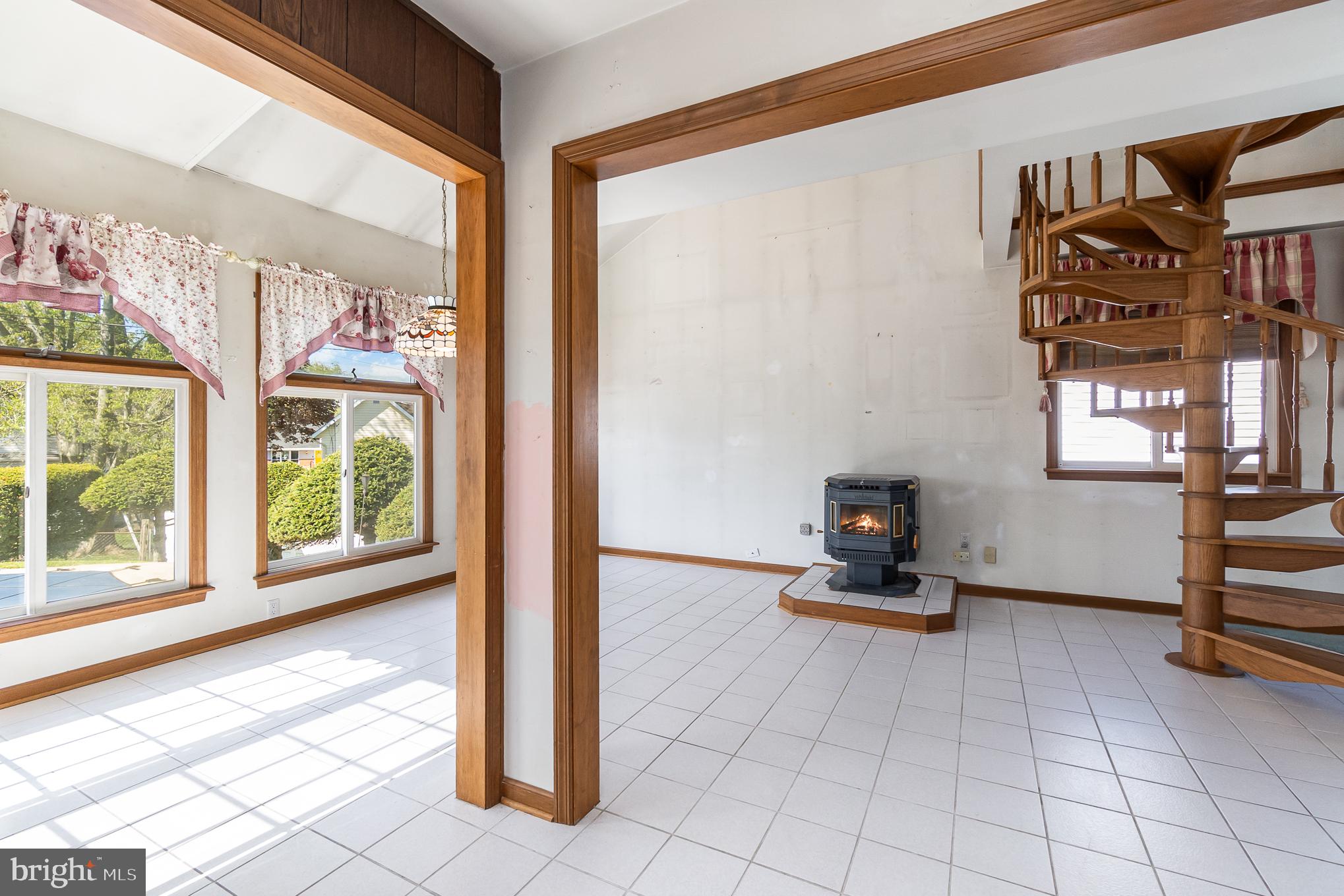 PERRY HALL ESTATES - Residential