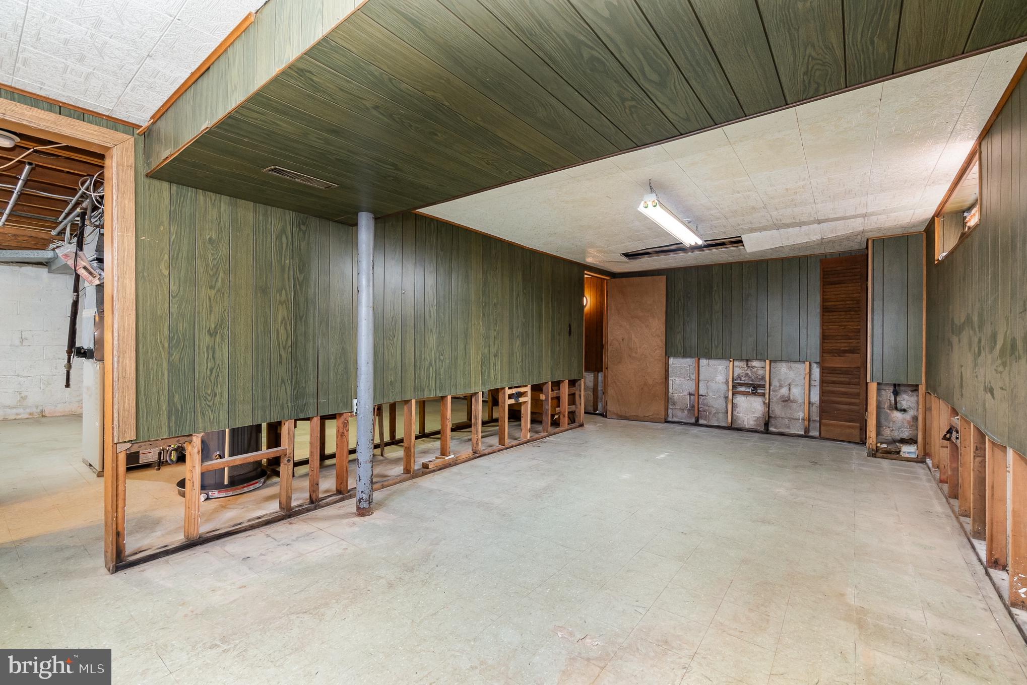 PERRY HALL ESTATES - Residential