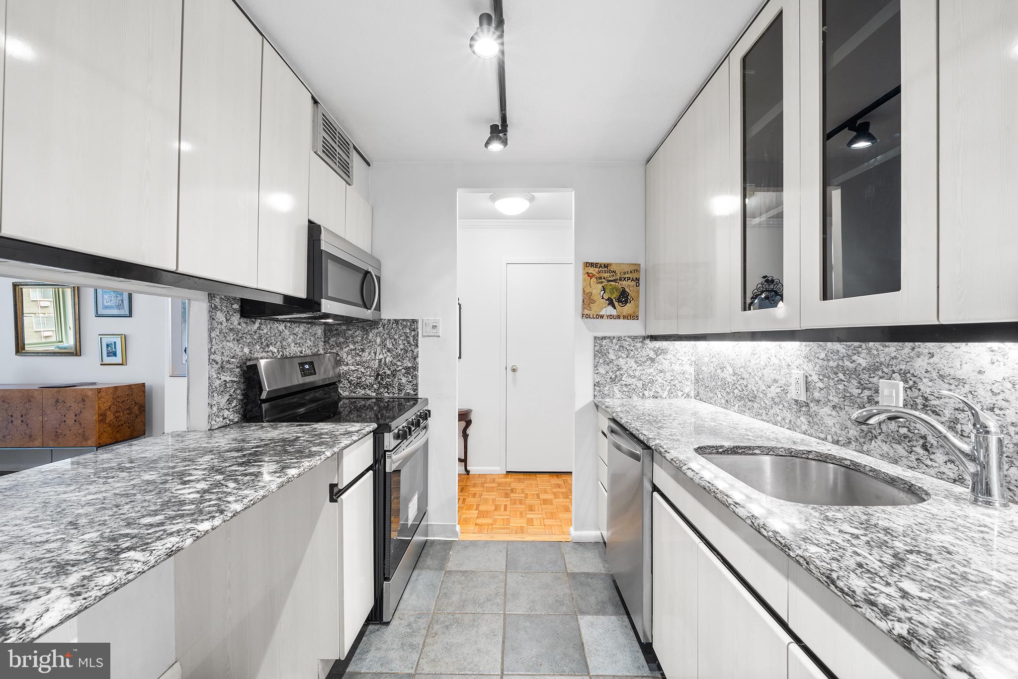 RITTENHOUSE SQUARE - Residential