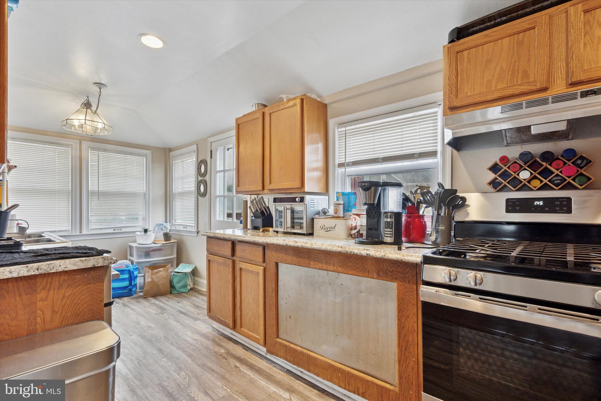 OAKMONT - Residential Lease