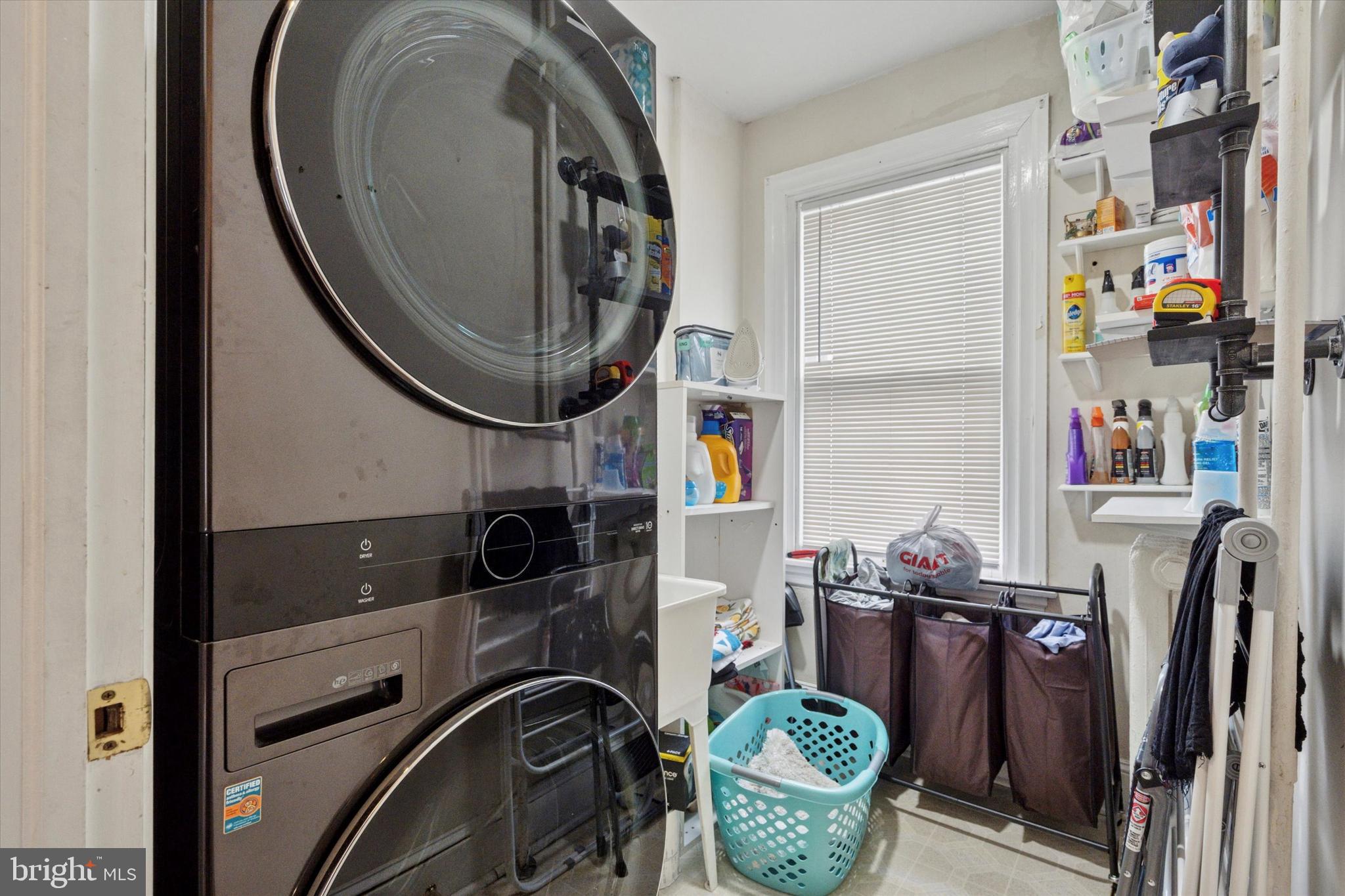 OAKMONT - Residential Lease