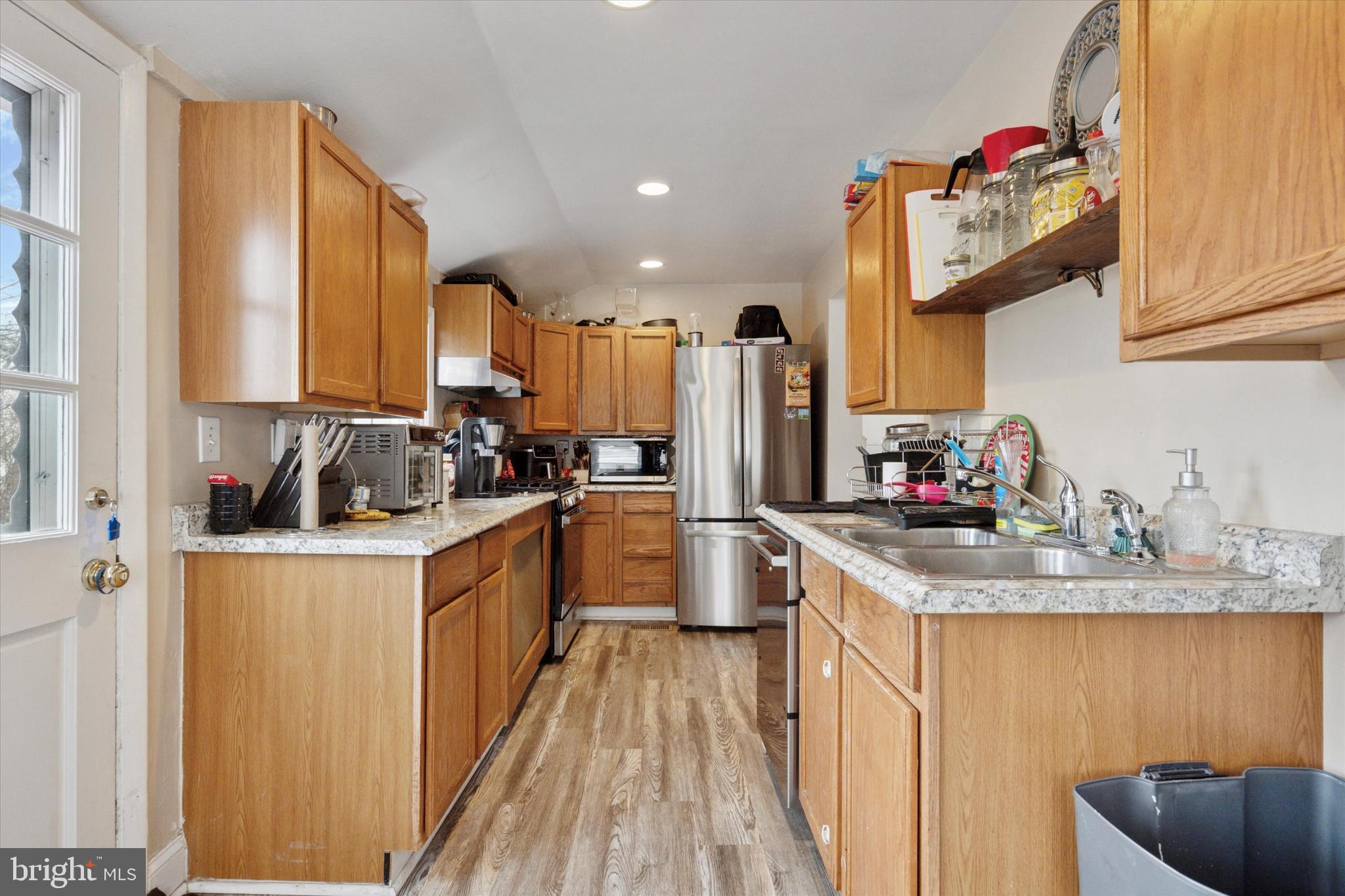 OAKMONT - Residential Lease