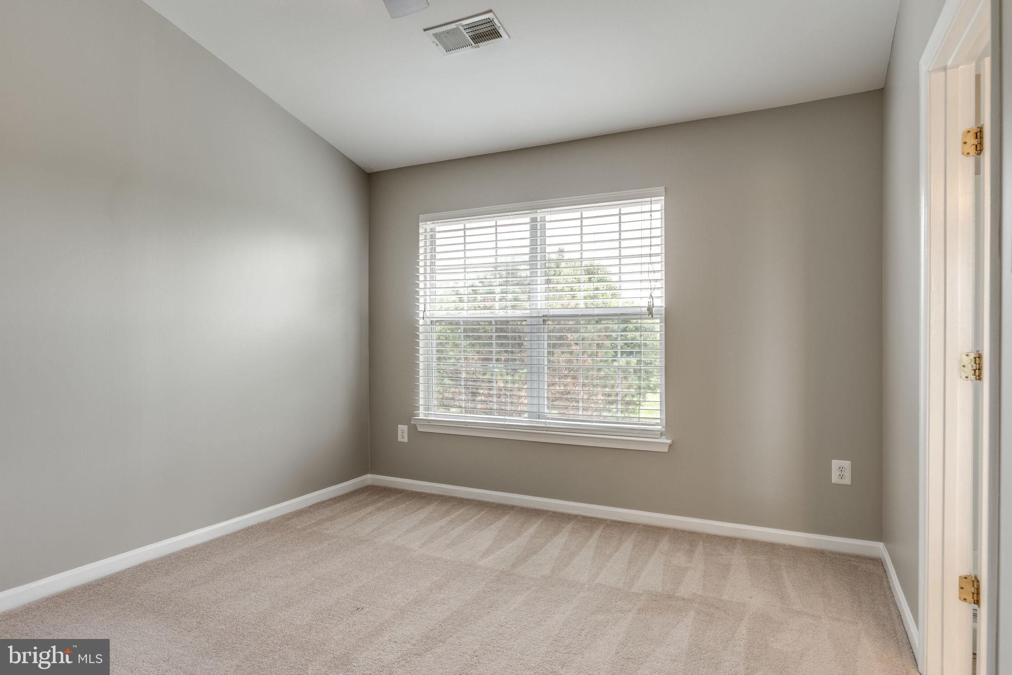 ASHBURN VILLAGE - Residential Lease