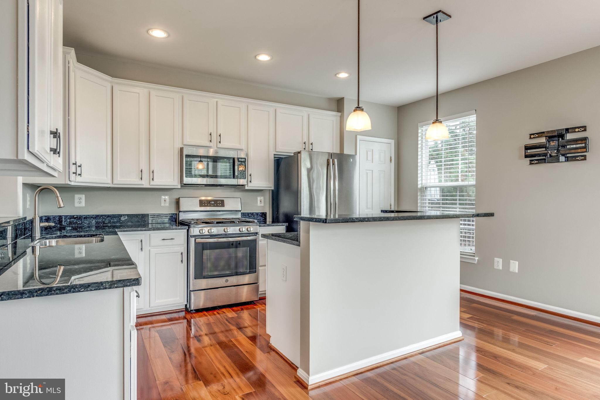 ASHBURN VILLAGE - Residential Lease