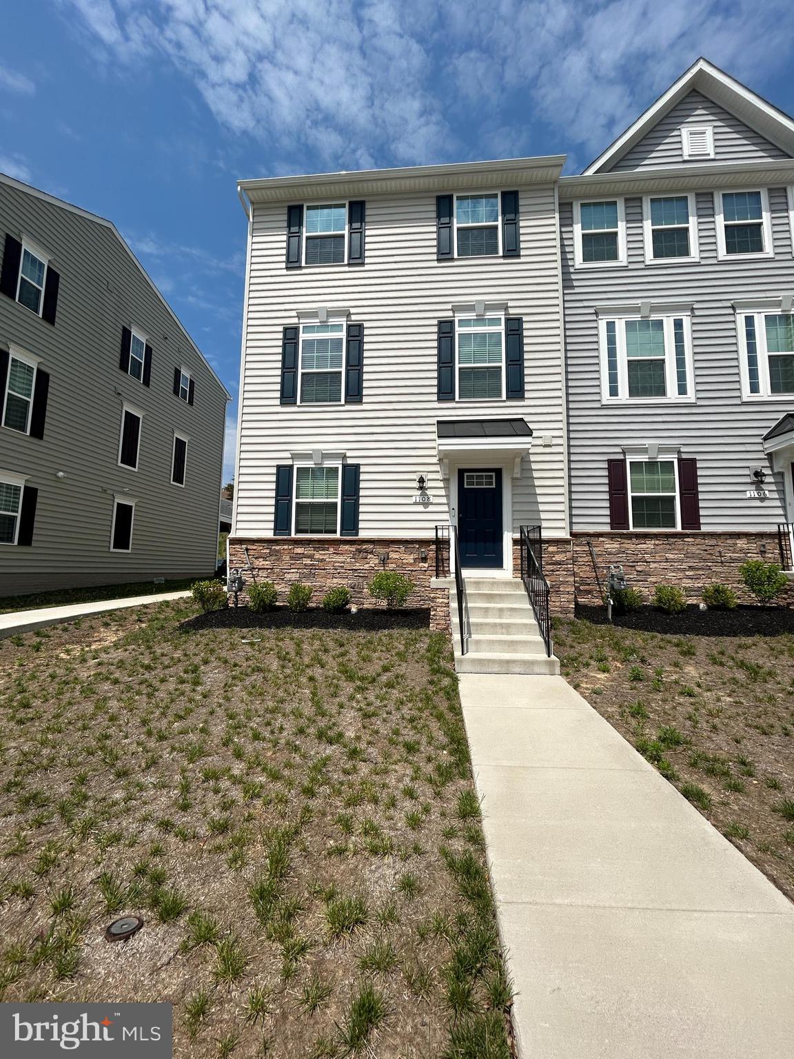 1108 DOVETAIL CIRCLE