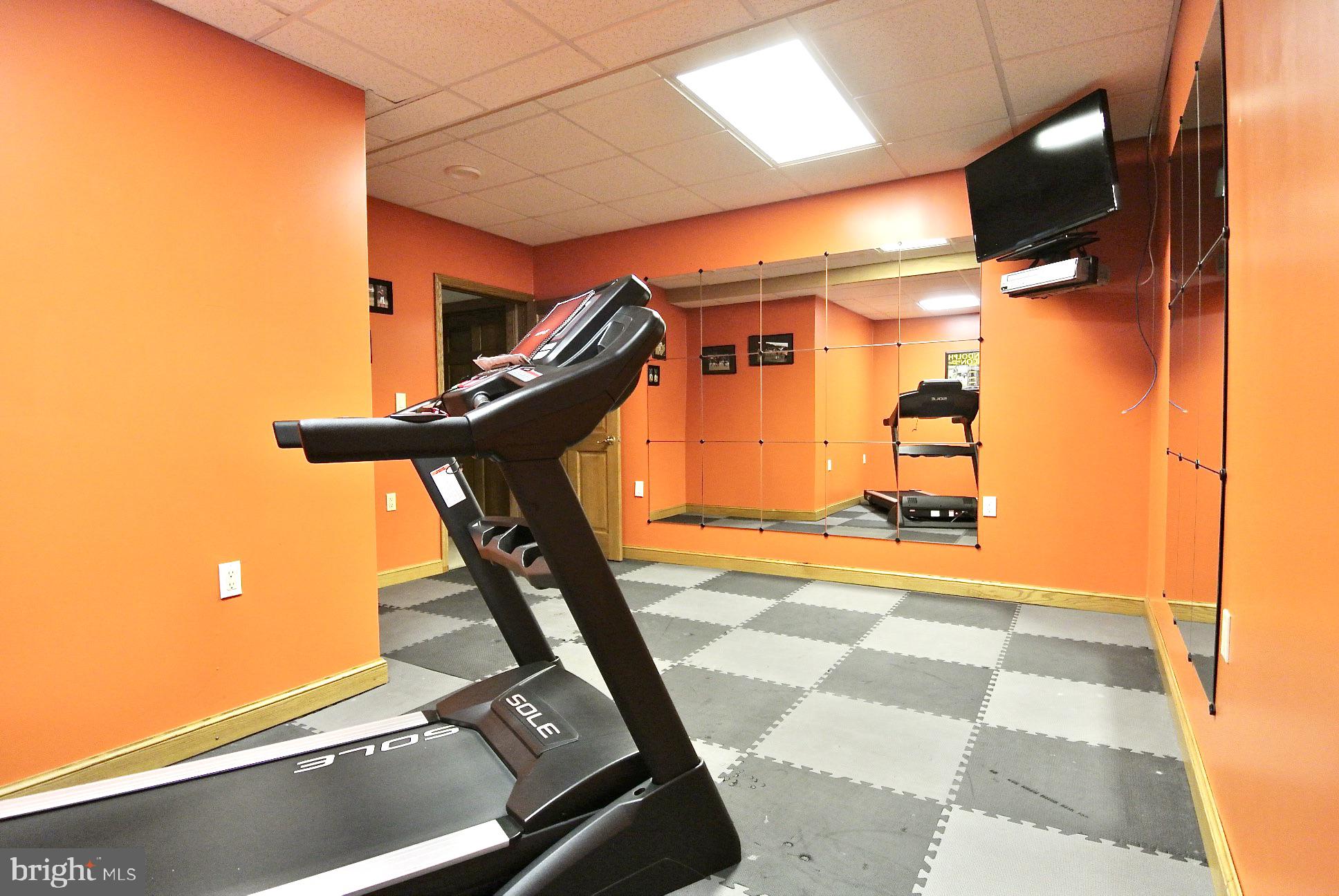 HUNT FIELDS - Residential