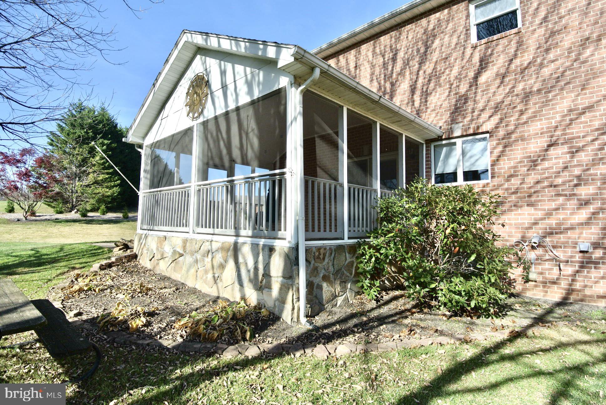 HUNT FIELDS - Residential