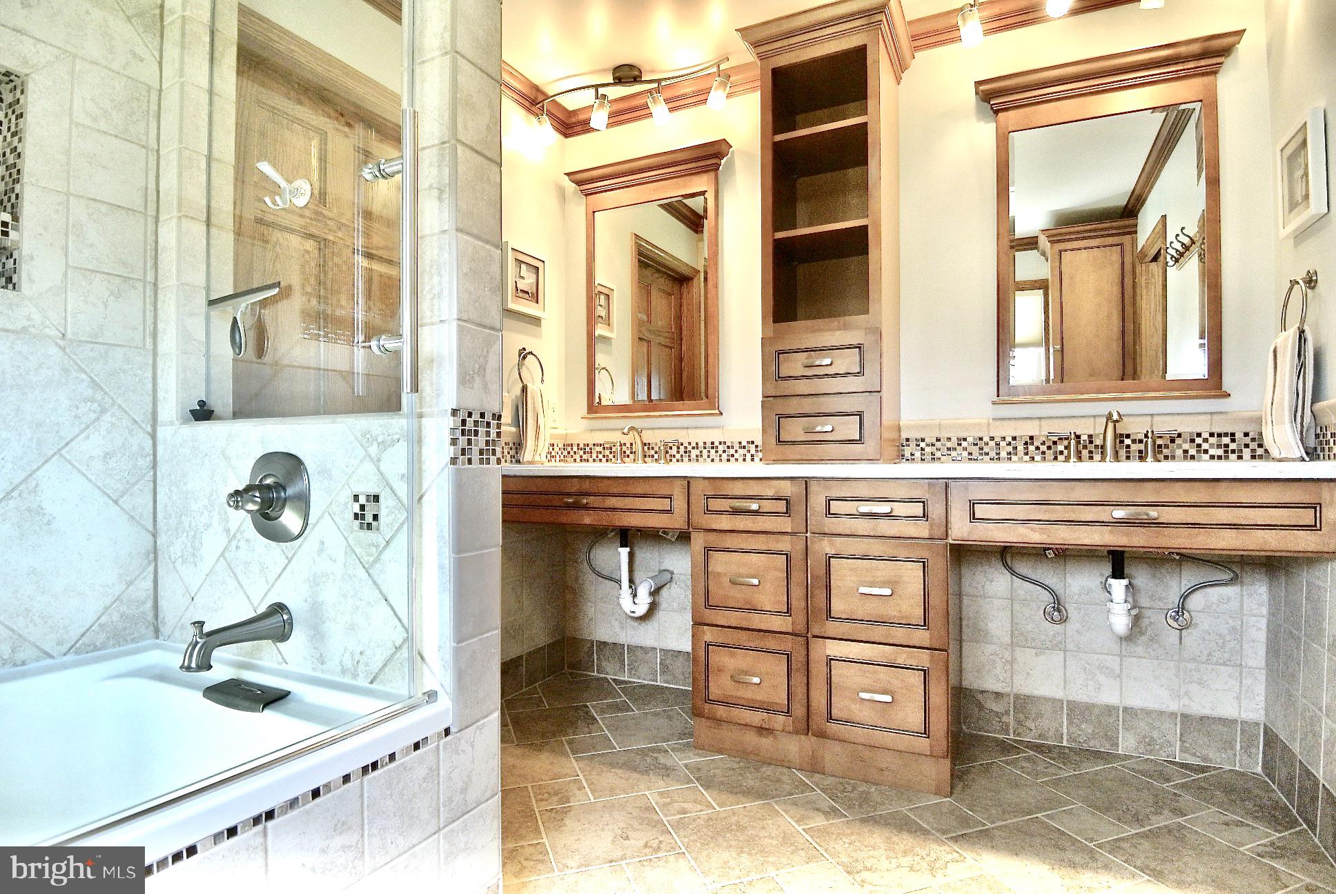 HUNT FIELDS - Residential