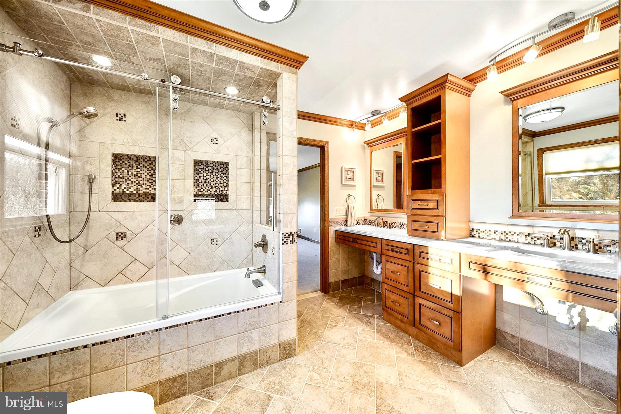 HUNT FIELDS - Residential