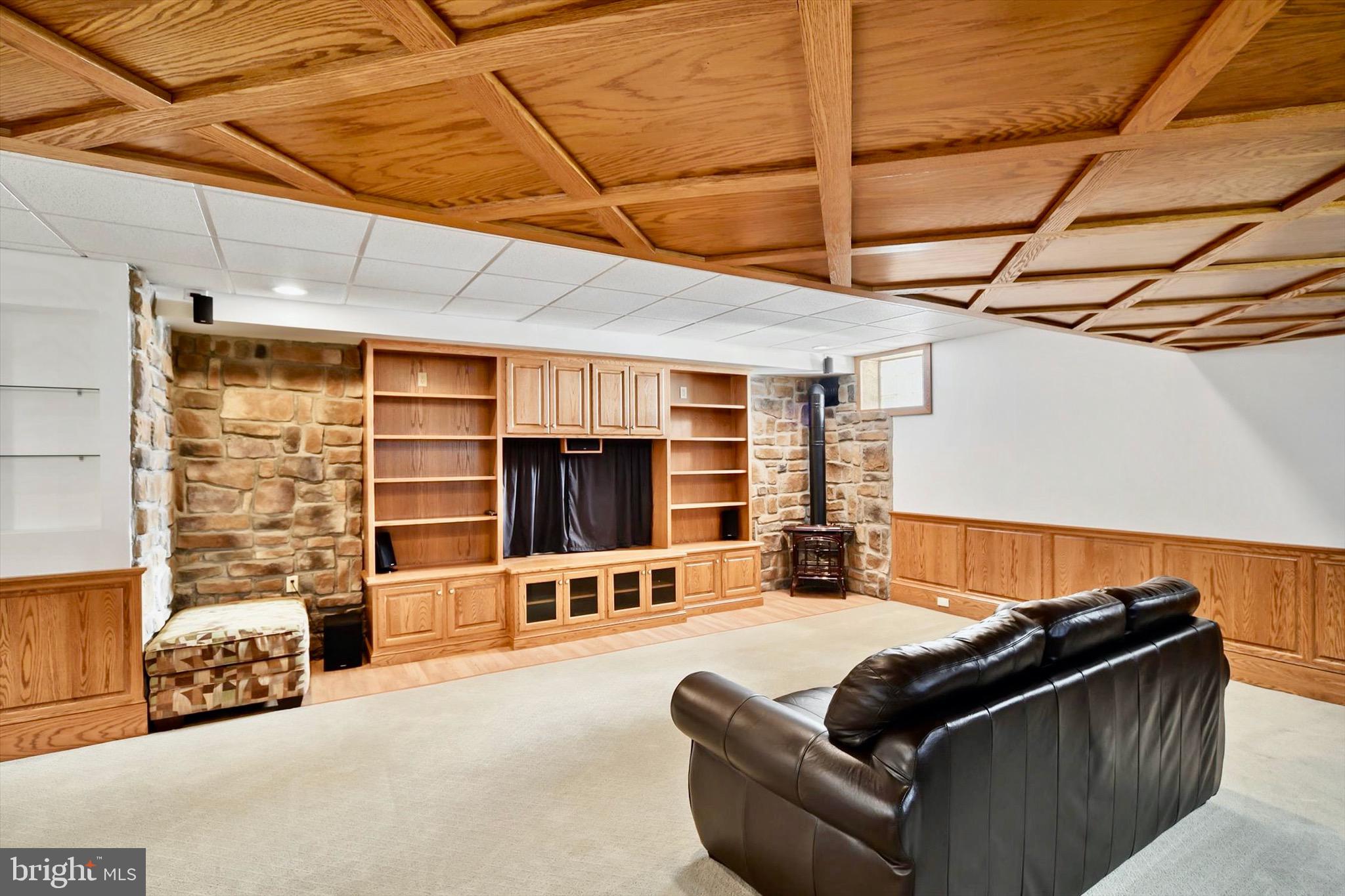 HUNT FIELDS - Residential