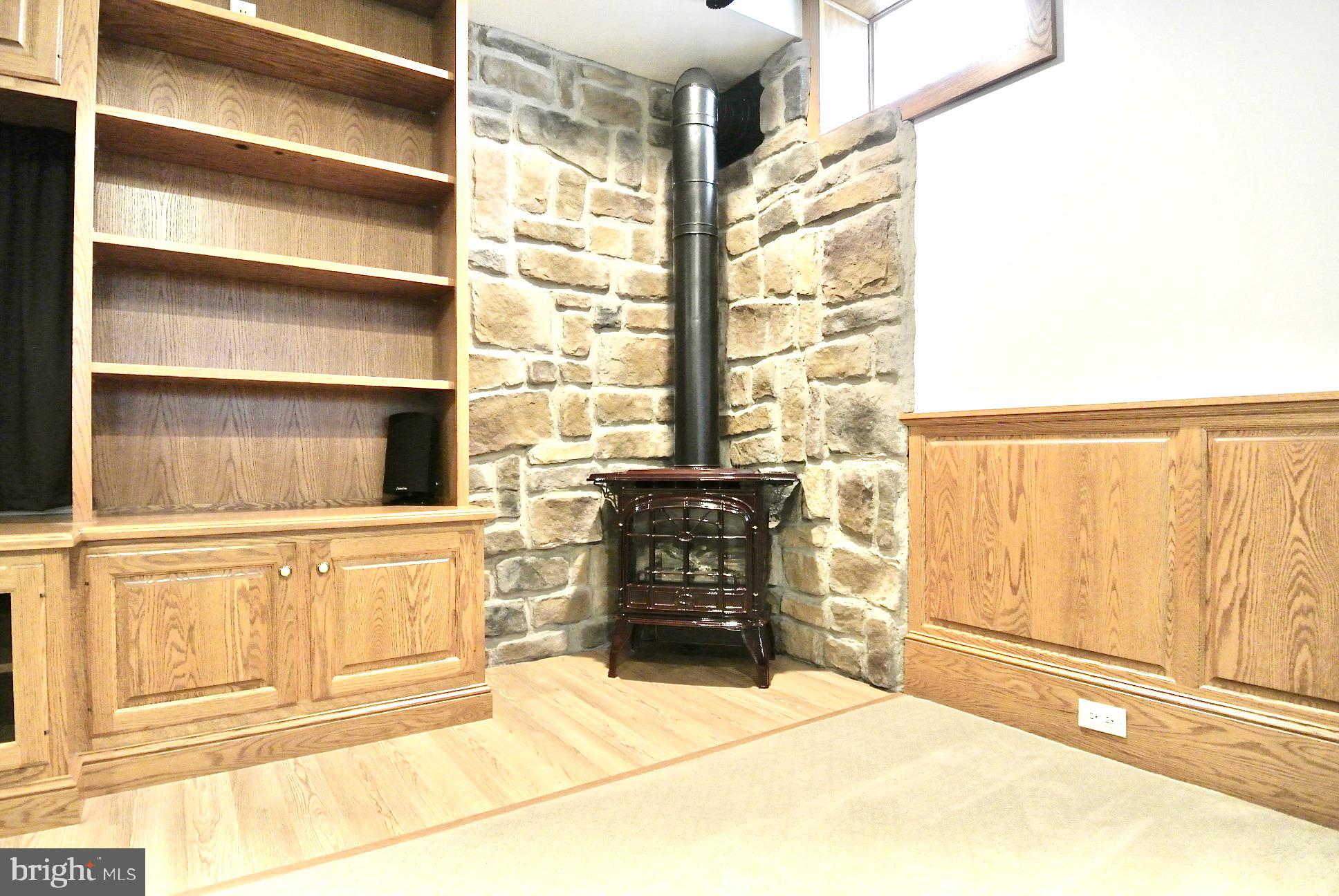 HUNT FIELDS - Residential