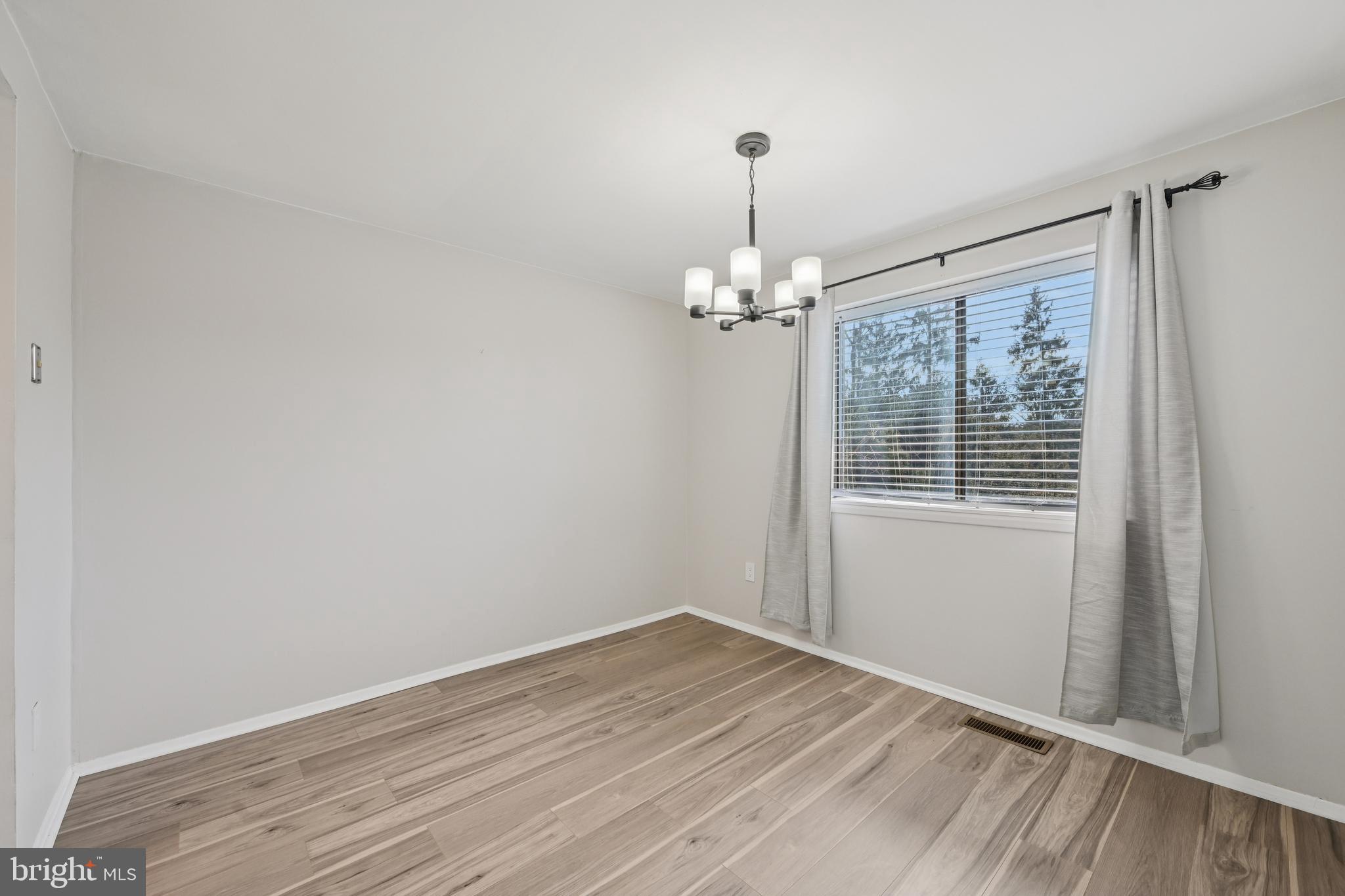 SOUTHWICK - Residential