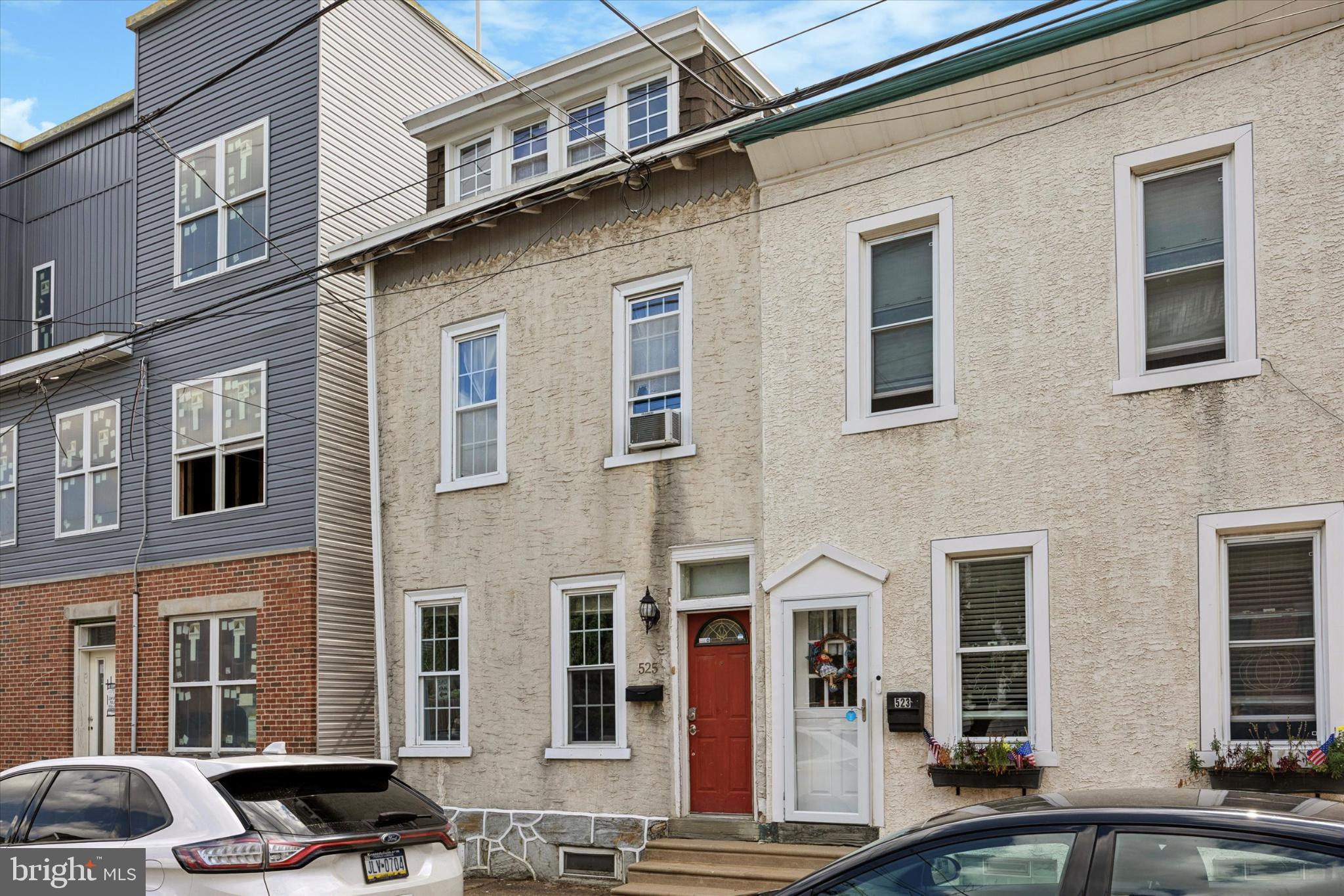 ROXBOROUGH - Residential Lease