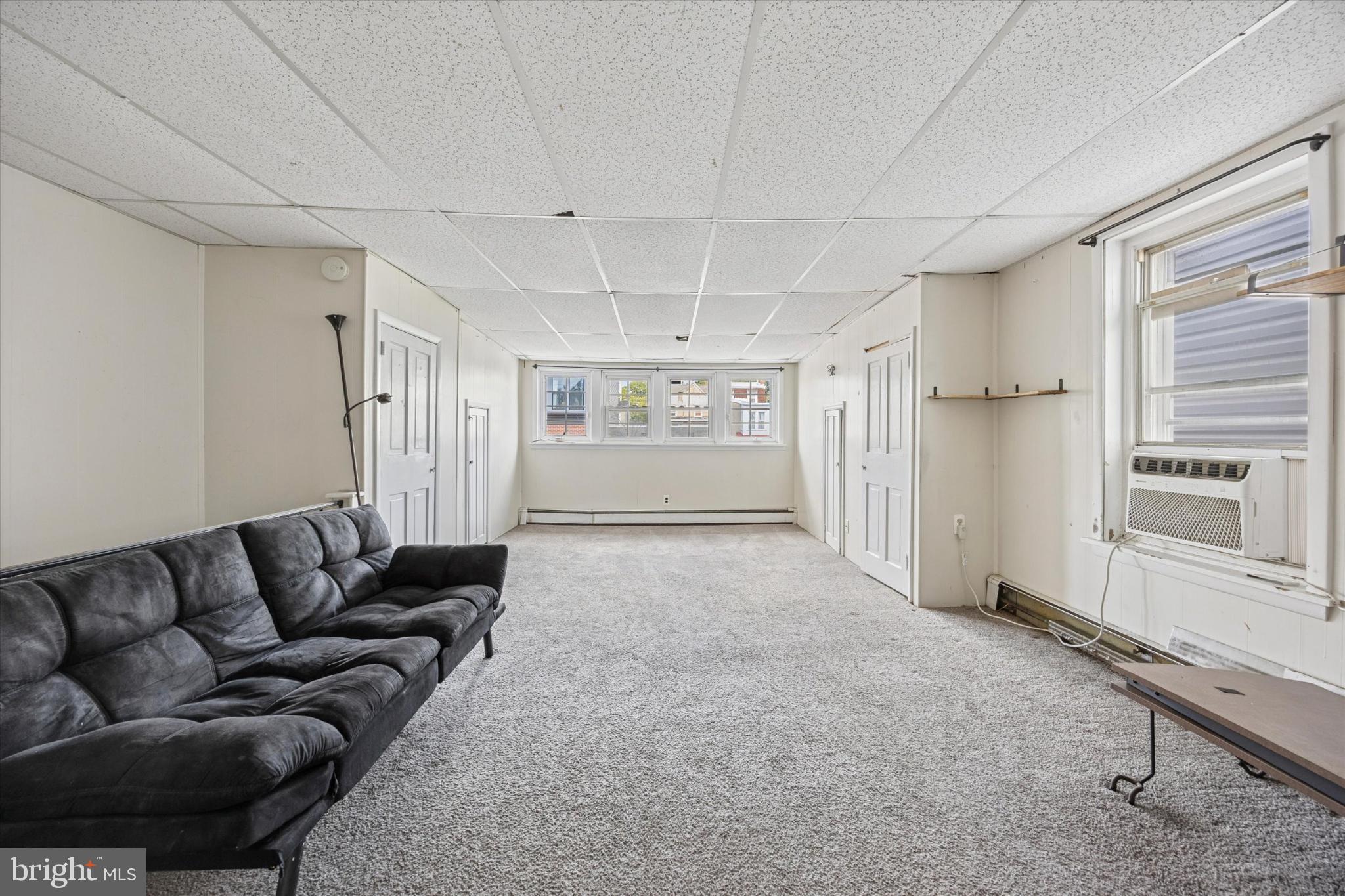 ROXBOROUGH - Residential Lease