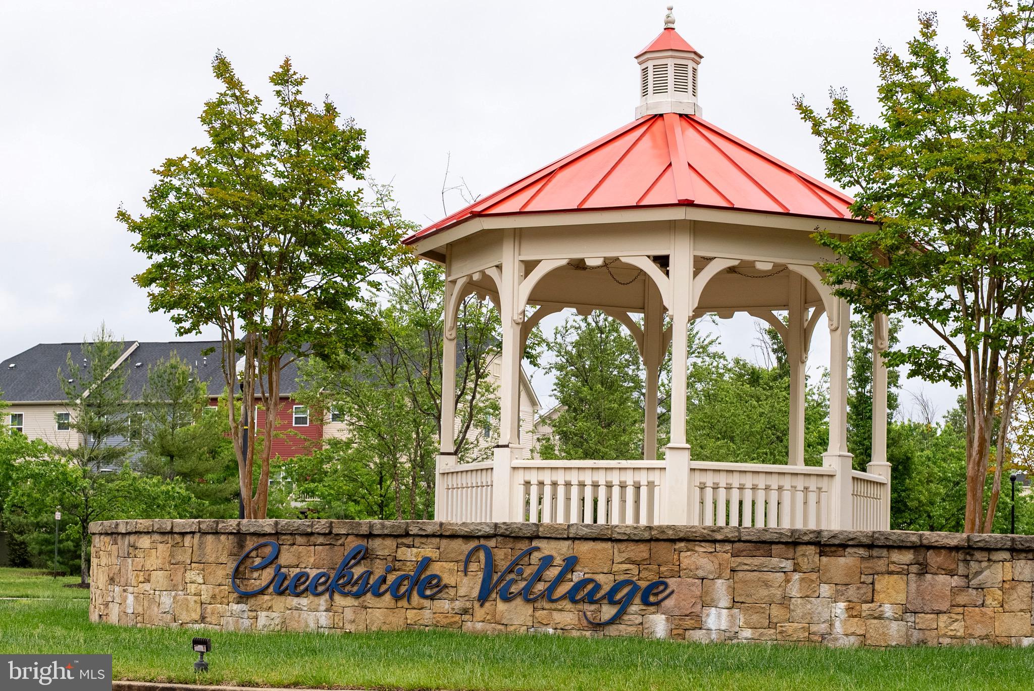 CREEKSIDE VILLAGE - Residential