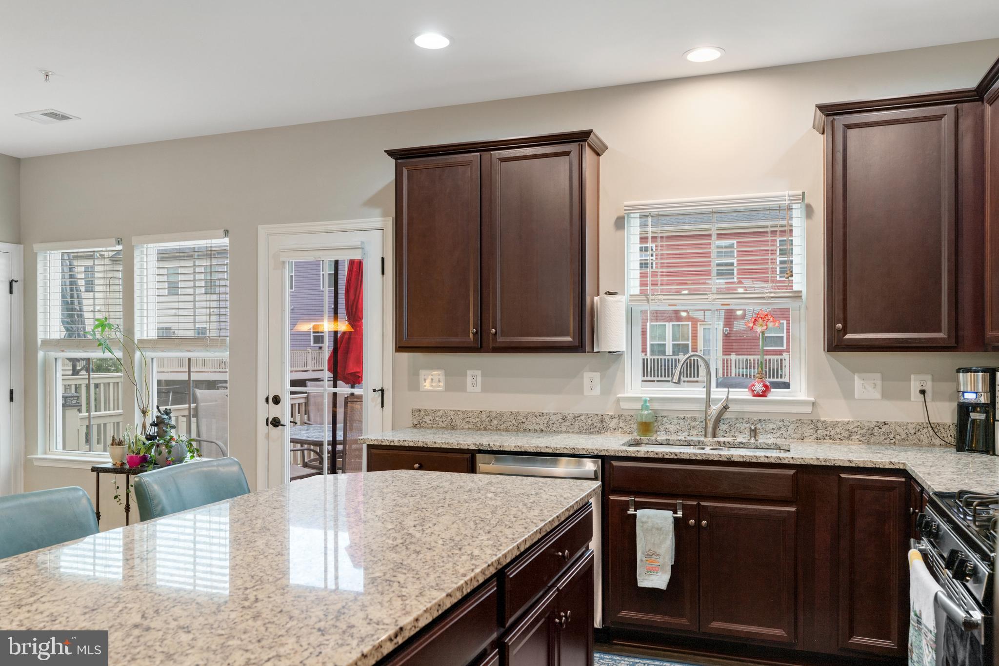 CREEKSIDE VILLAGE - Residential
