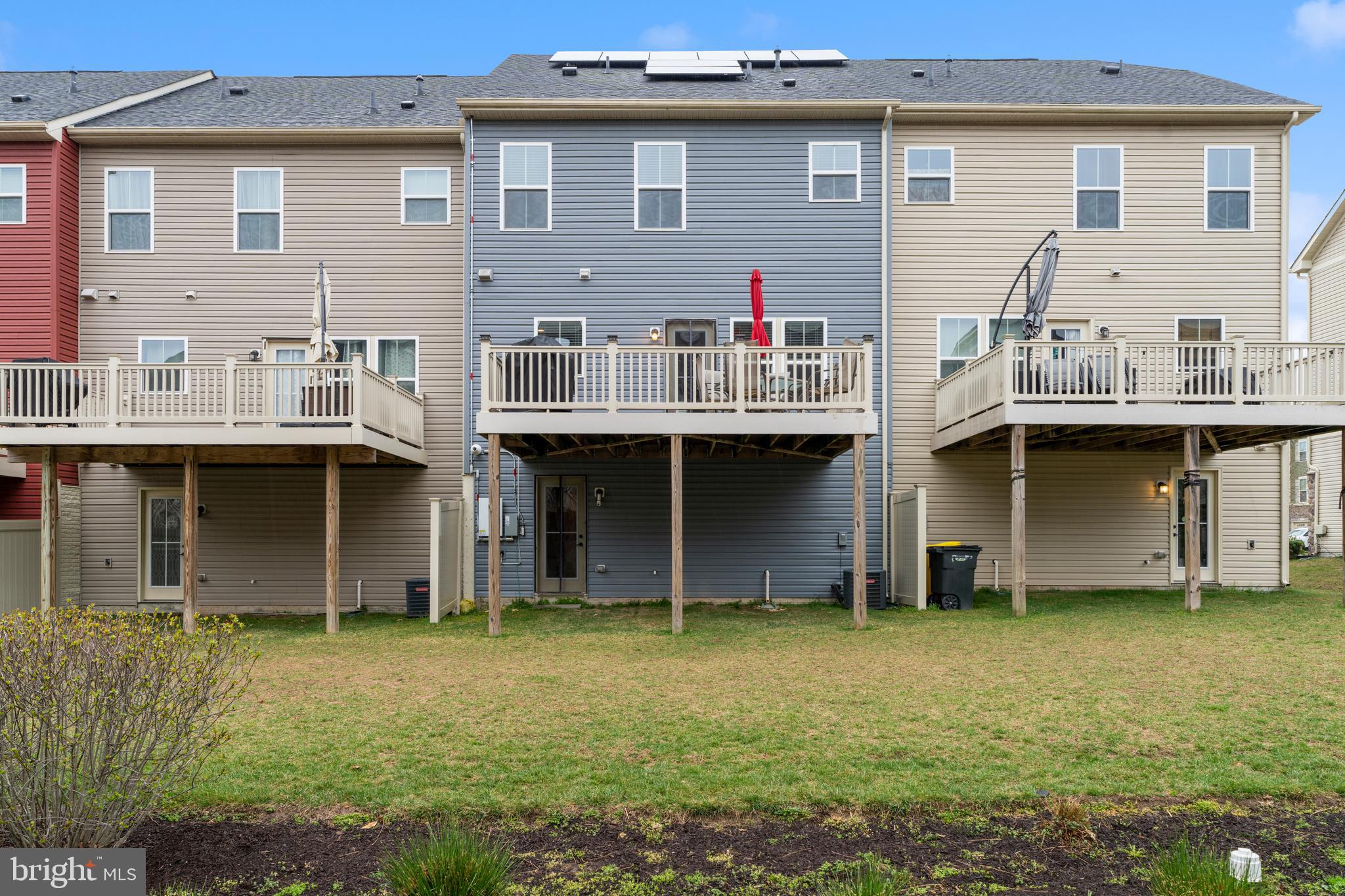 CREEKSIDE VILLAGE - Residential