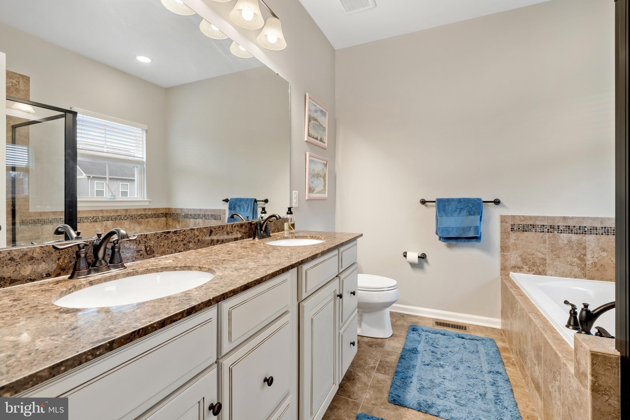 CREEKSIDE VILLAGE - Residential