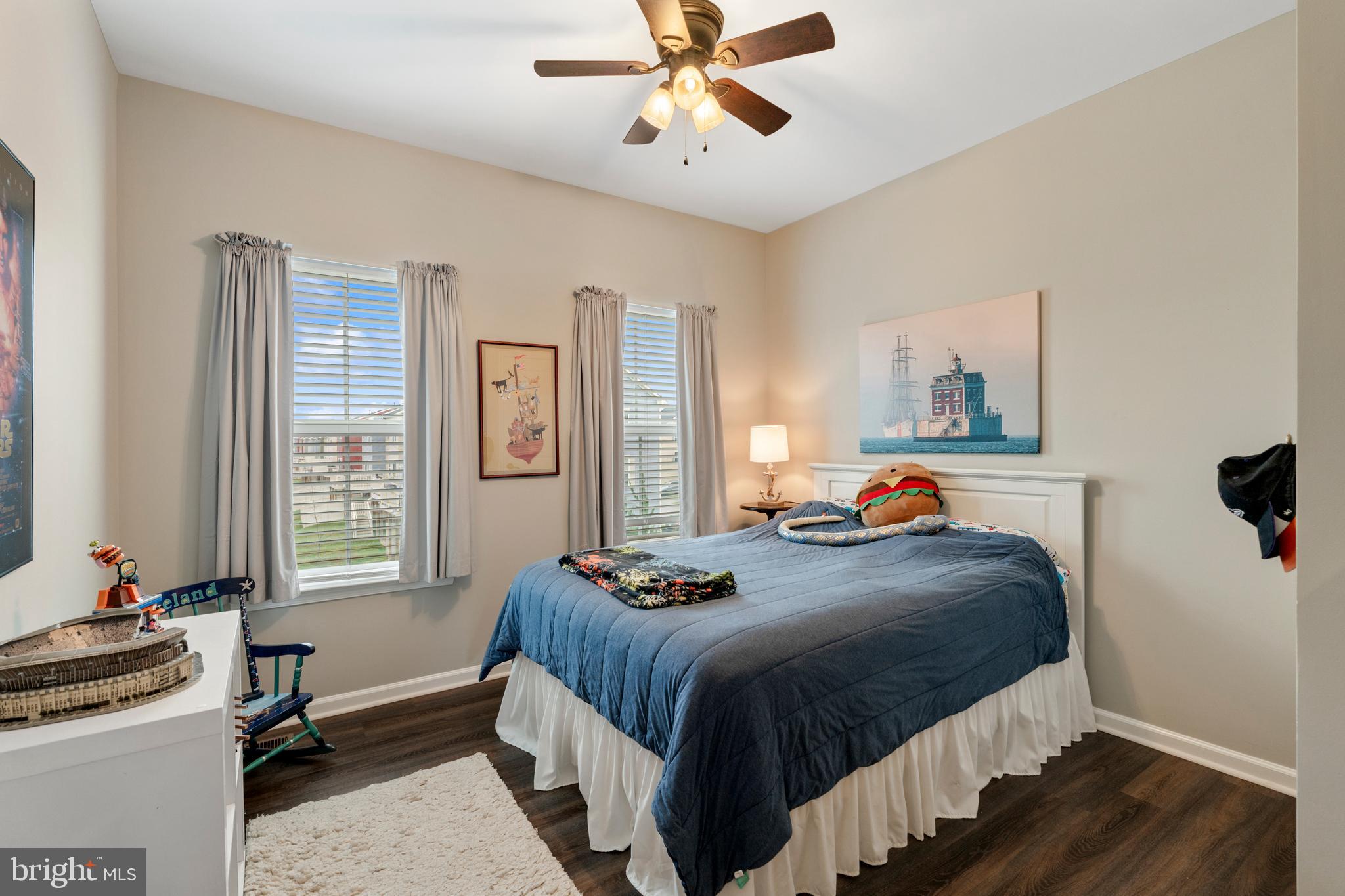CREEKSIDE VILLAGE - Residential