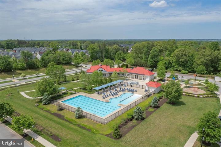 CREEKSIDE VILLAGE - Residential