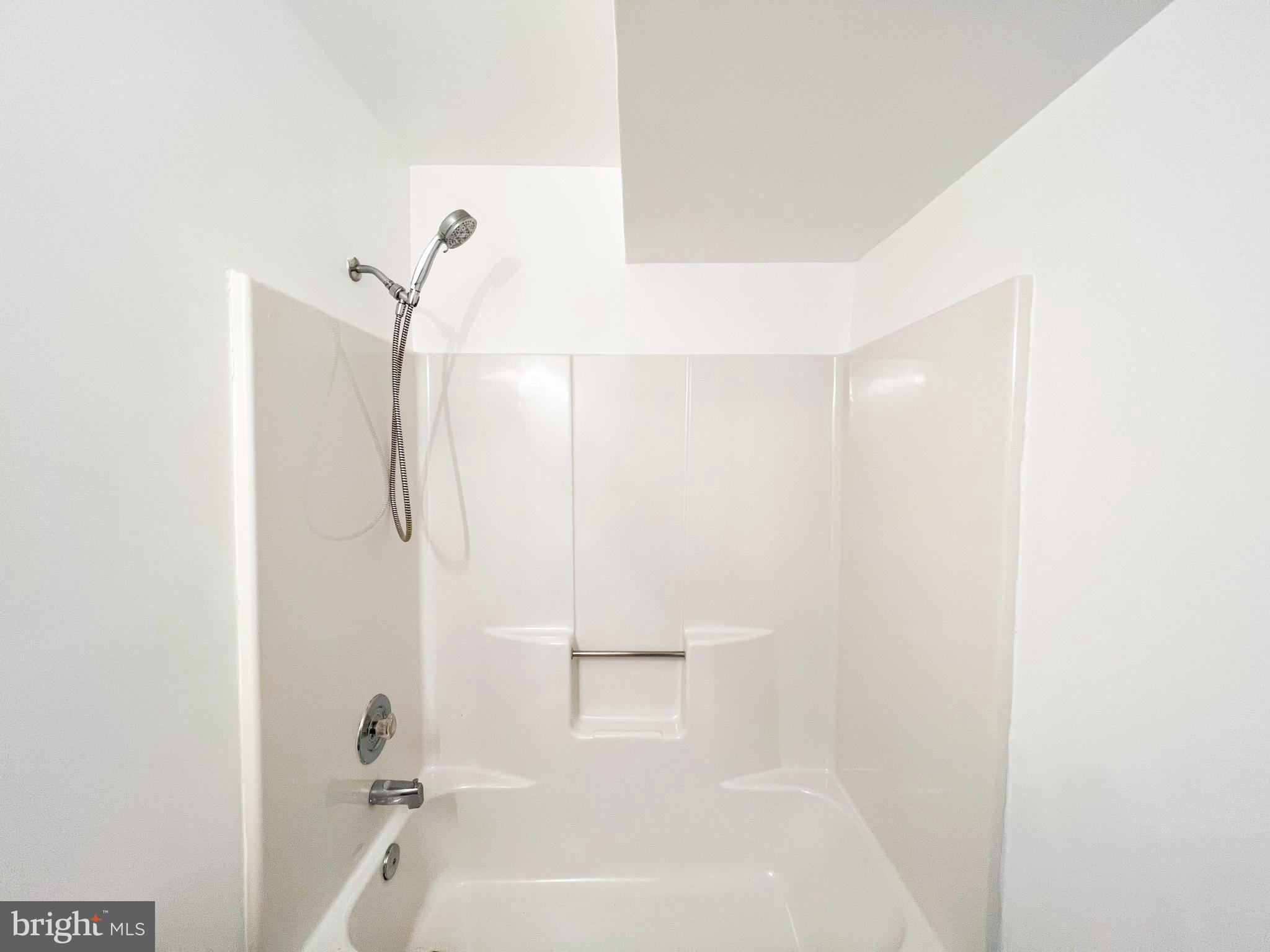 MARLTON 01 - Residential Lease