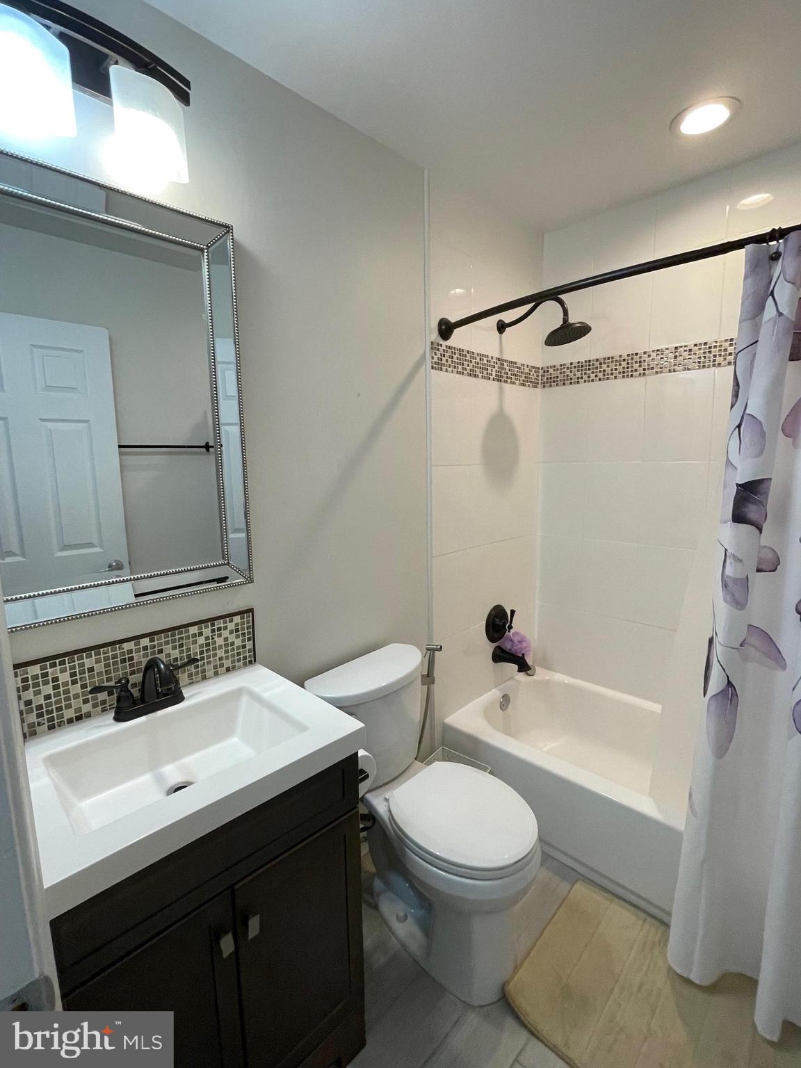 FAIR WOODS - Residential Lease