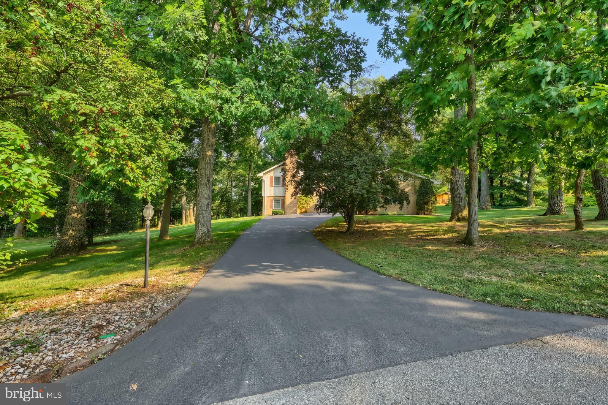 33 KRISTINE CIRCLE