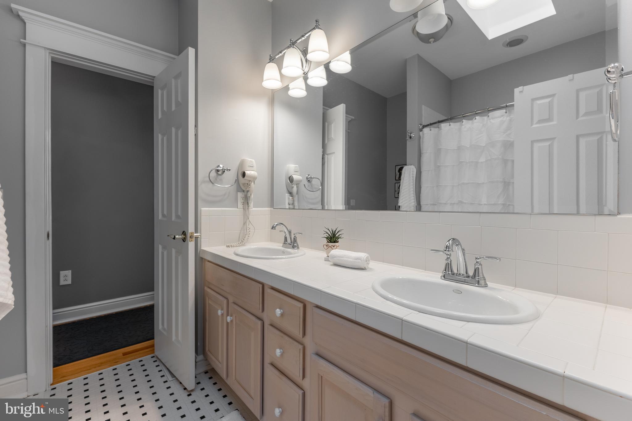 CEDAR CLIFF - Residential