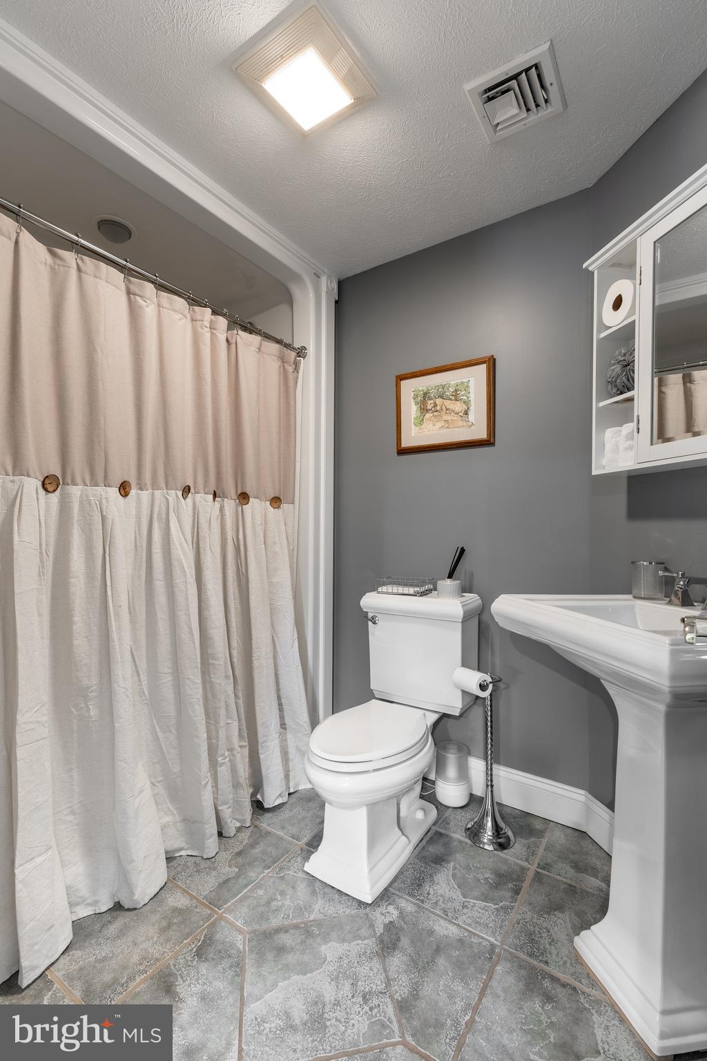 CEDAR CLIFF - Residential