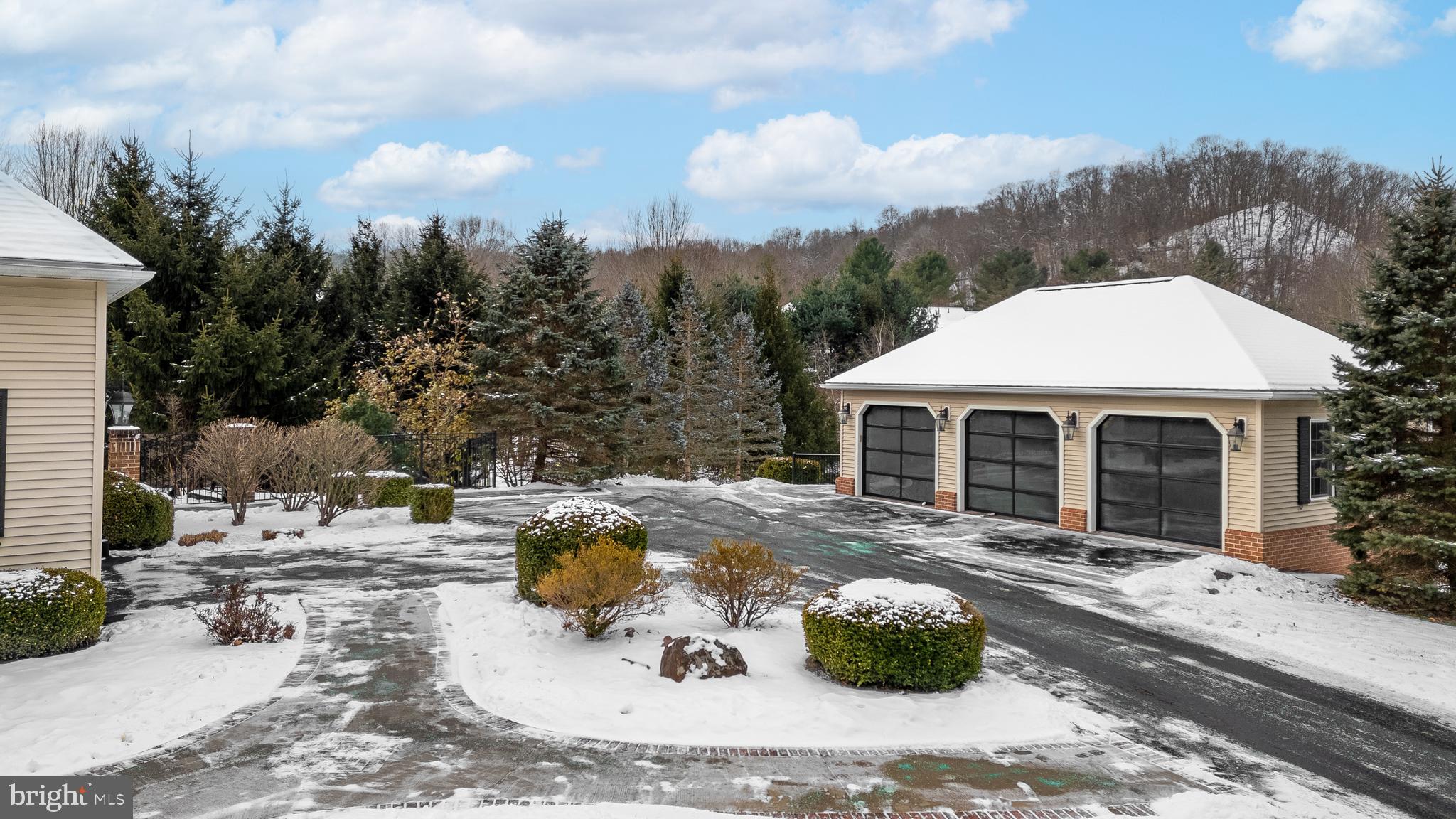 CEDAR CLIFF - Residential