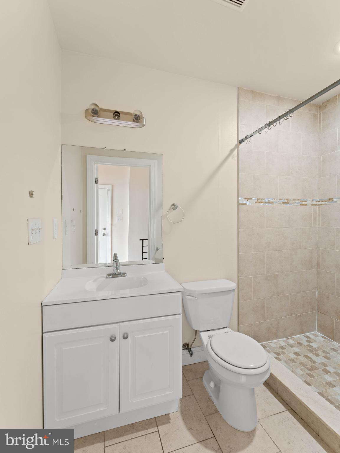 NORTH CENTRAL - Residential Lease