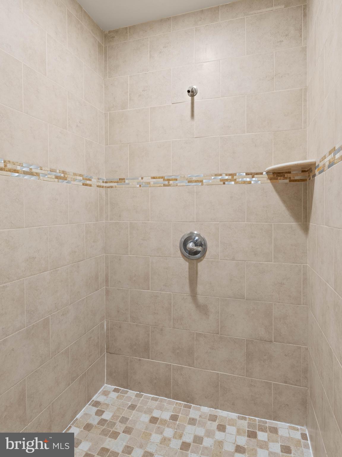 NORTH CENTRAL - Residential Lease