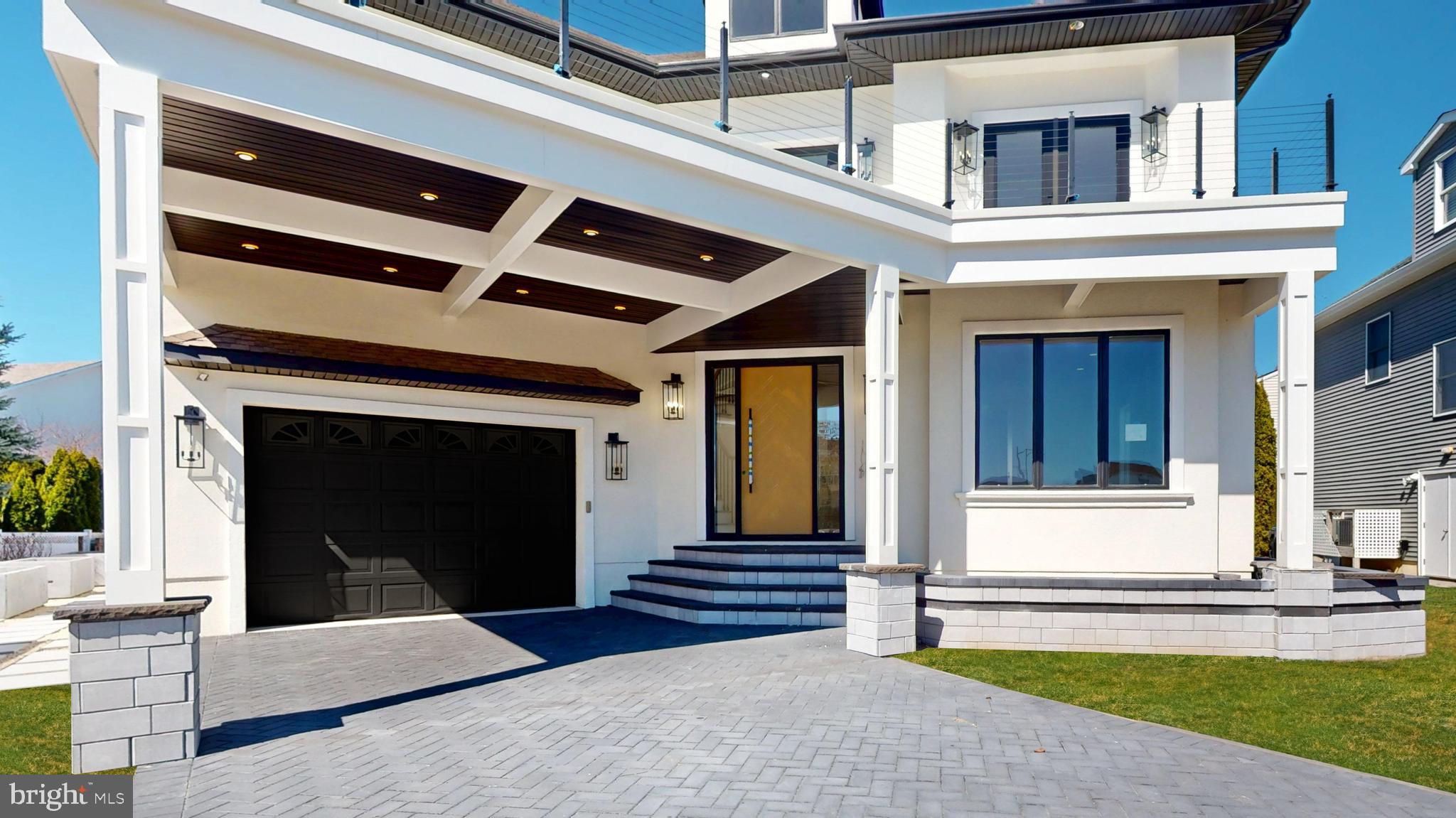 31 SEASIDE COURT
