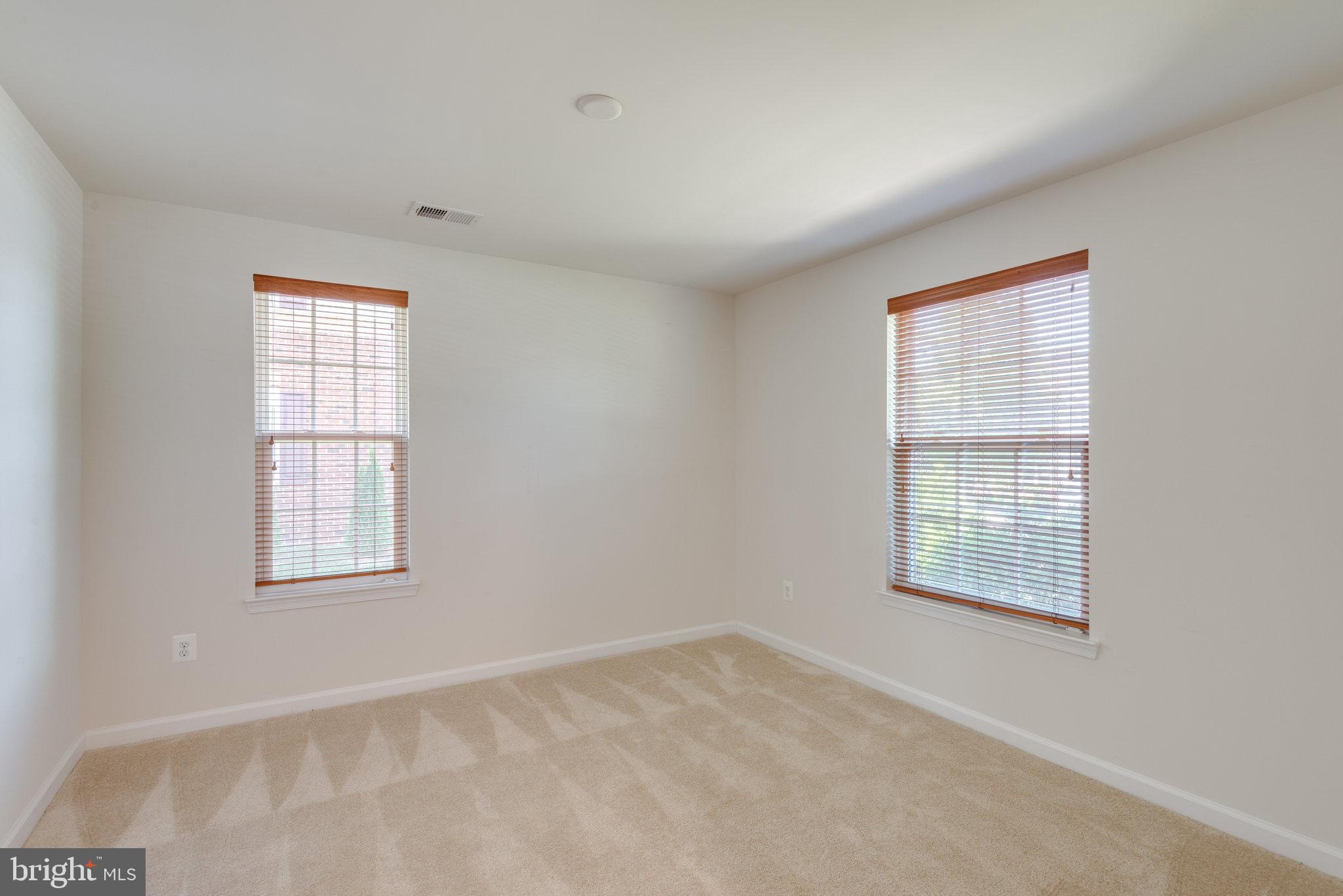 SEVEN HILLS - Residential