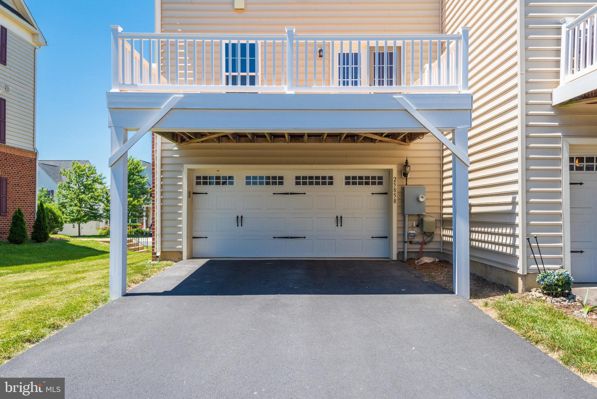 SEVEN HILLS - Residential