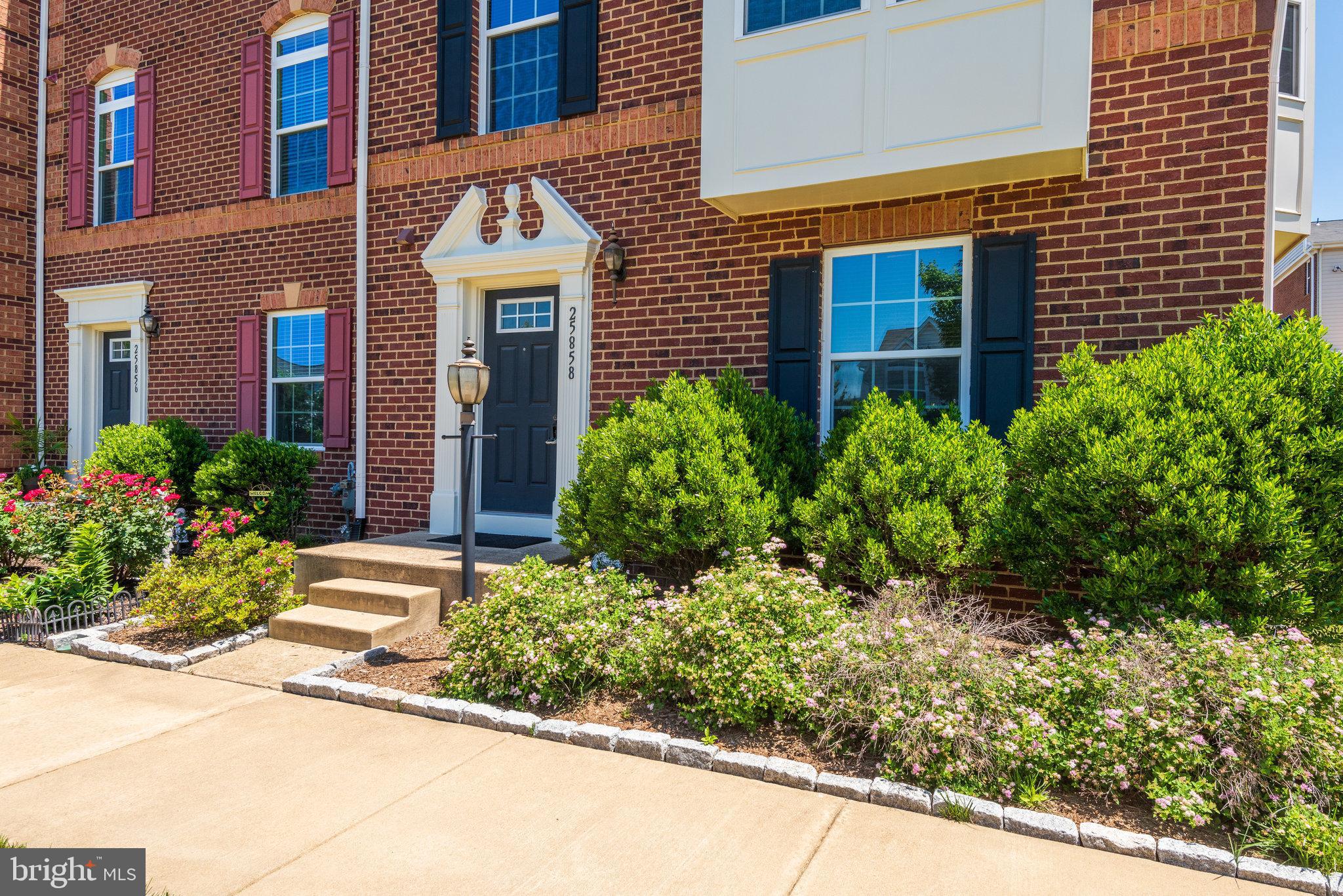 SEVEN HILLS - Residential