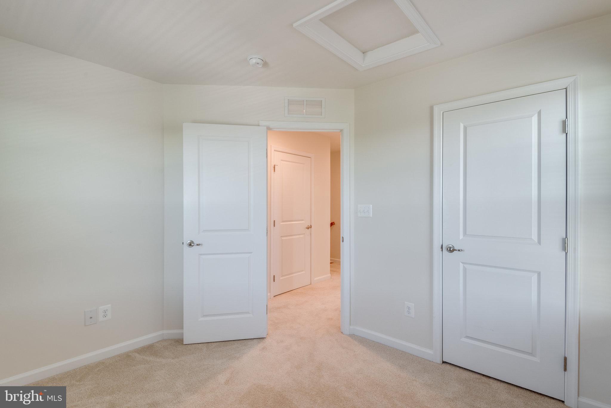 SEVEN HILLS - Residential