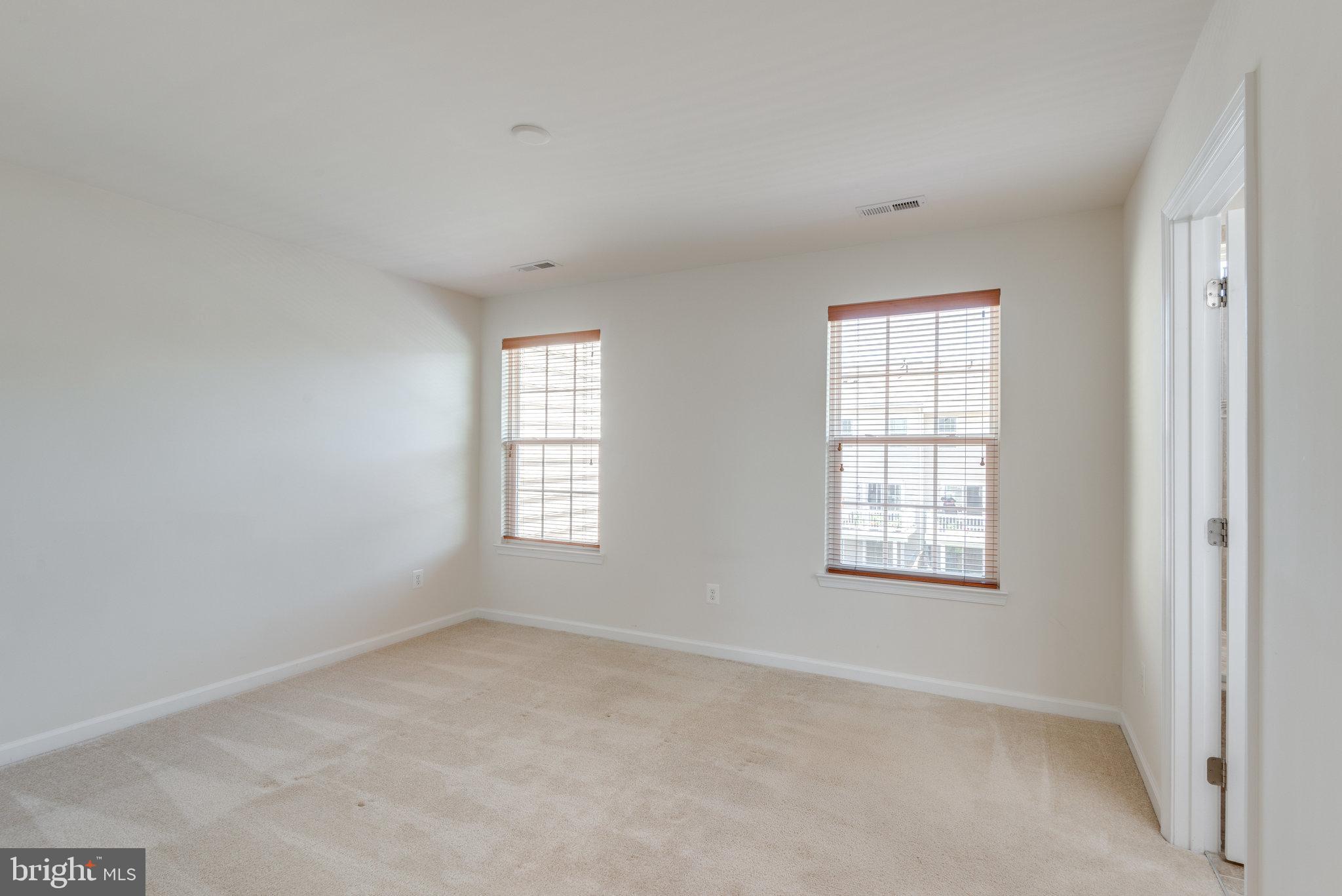 SEVEN HILLS - Residential