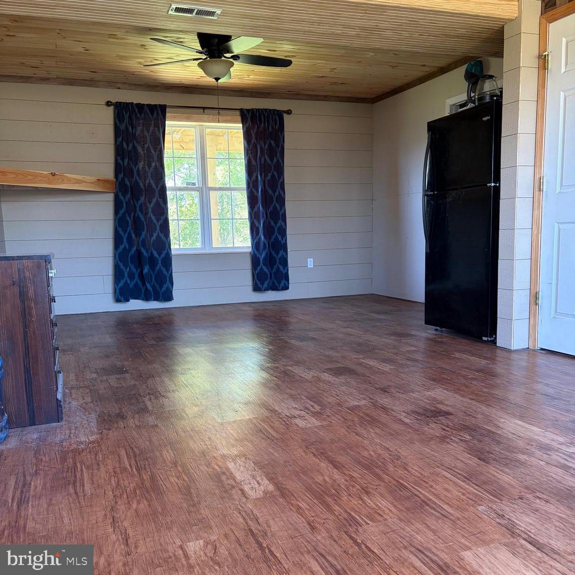 SPRINGFIELD VILLAGE - Residential