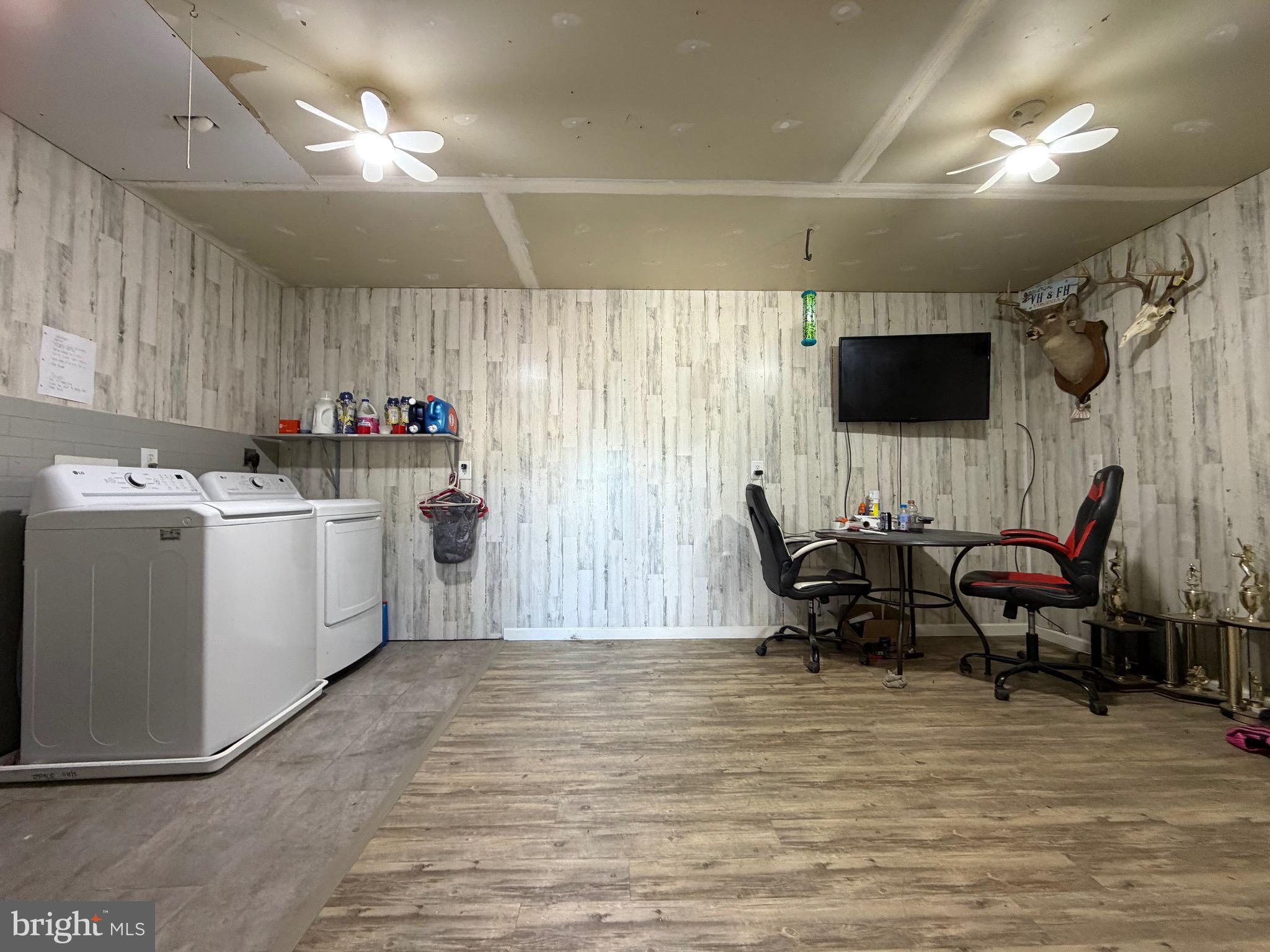 SPRINGFIELD VILLAGE - Residential