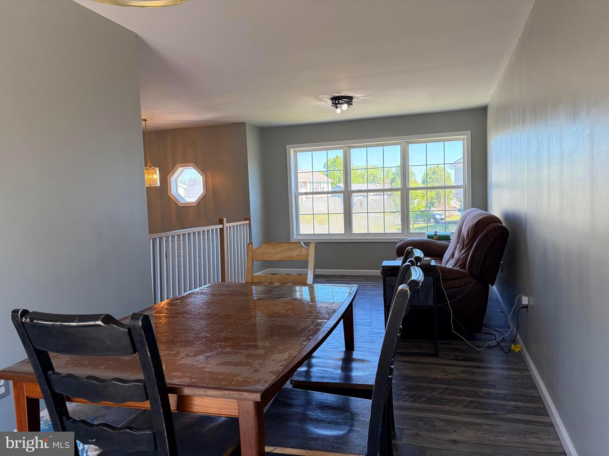 SPRINGFIELD VILLAGE - Residential