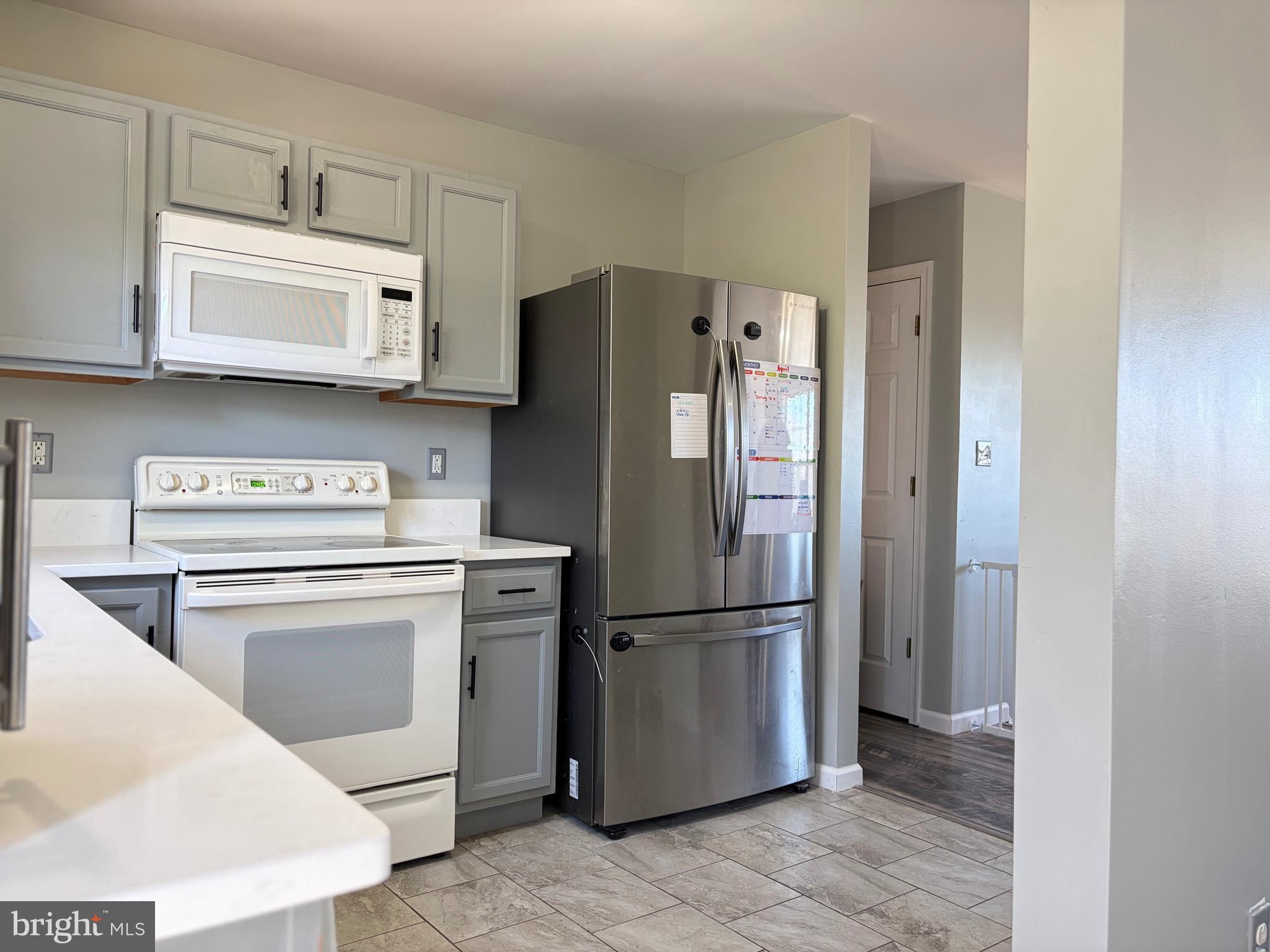 SPRINGFIELD VILLAGE - Residential