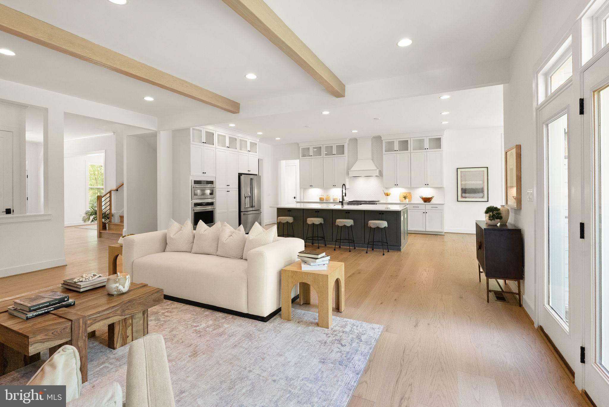 STRATTON WOODS - Residential